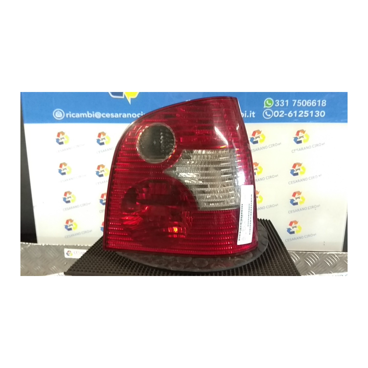 FANALE POST. DX. 064 VOLKSWAGEN POLO (9N) (10/01-03/05) AMF 6Q6945096G