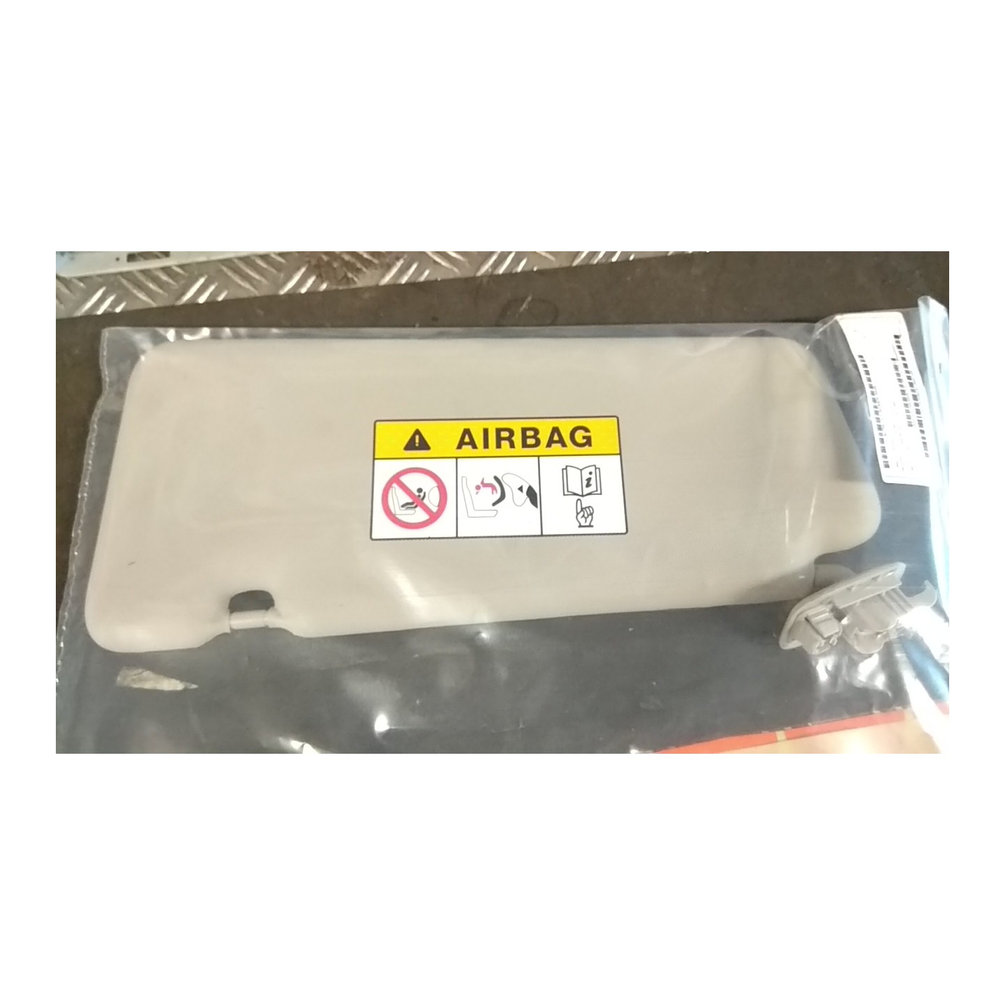 ALETTA PARASOLE PARABREZZA E3T; EA4 DX. 081 RENAULT CLIO 4A SERIE (07/12-12/16) D4FD7 964003555R