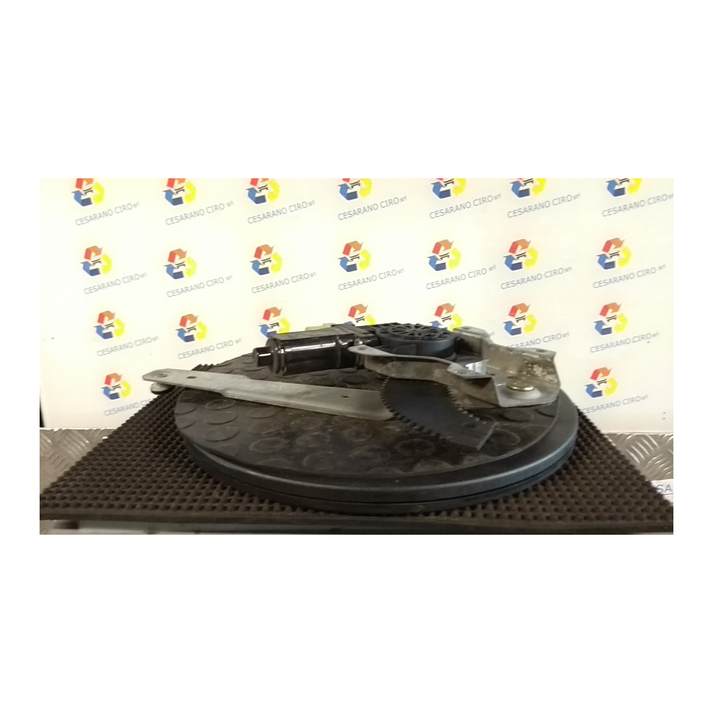 ALZACRISTALLO PORTA POST. ELETTRICO DX. 125 HYUNDAI GETZ (07/02-12/09) G4EA 834041C010