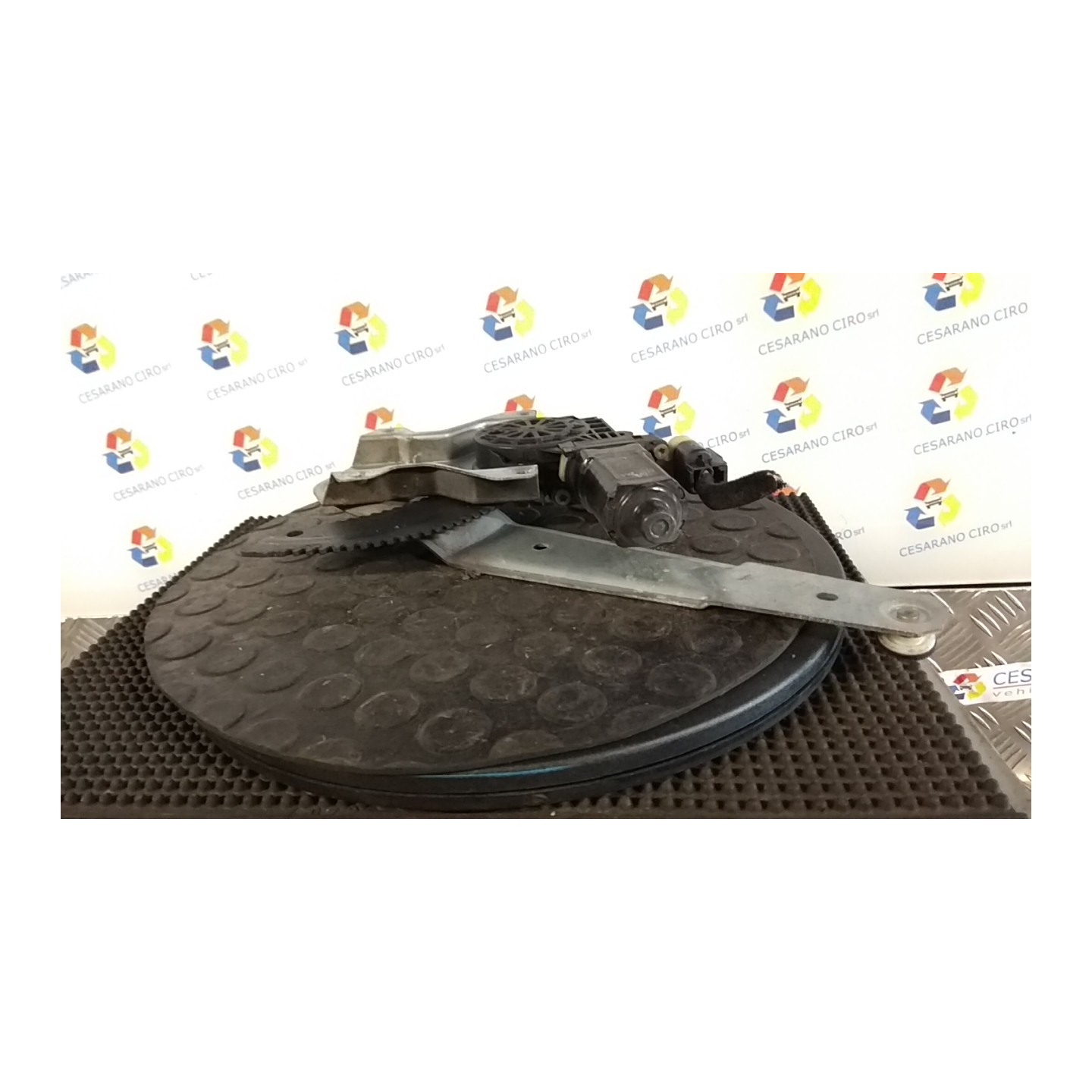 ALZACRISTALLO PORTA POST. ELETTRICO SX. 126 HYUNDAI GETZ (07/02-12/09) G4EA 834031C010
