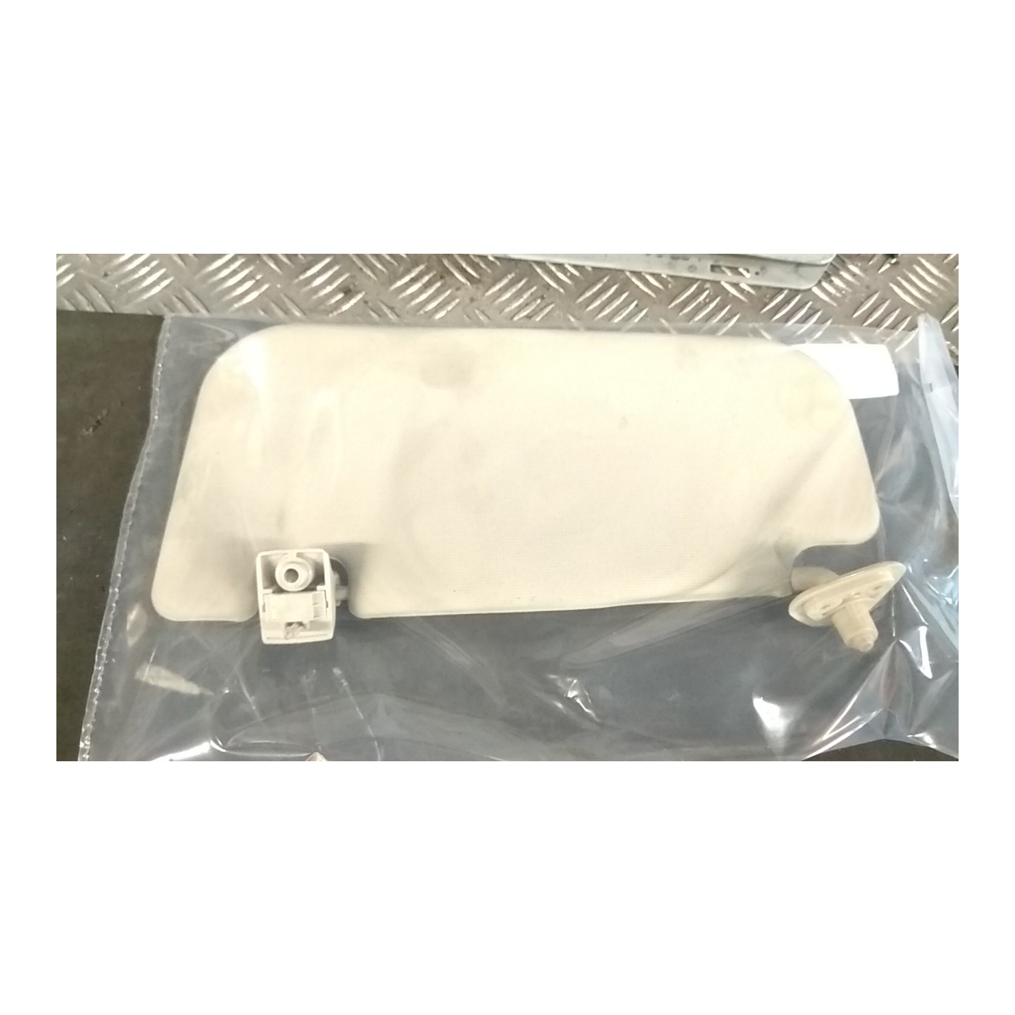 ALETTA PARASOLE PARABREZZA DX. 011 HYUNDAI I10 (02/08-06/14-) G4HG 852200X010DU