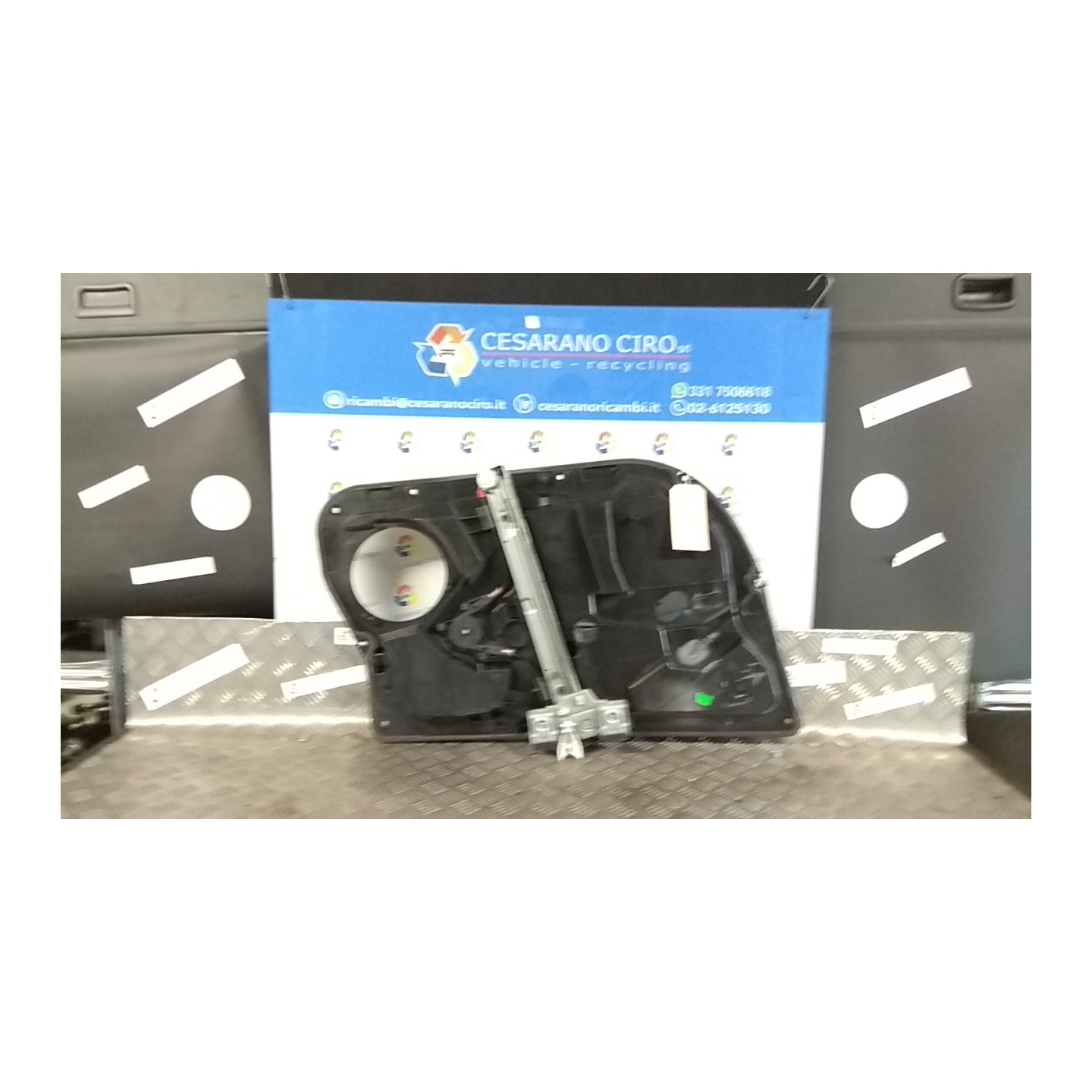 ALZACRISTALLO ELETTR. PORTA ANT. DX. 106 FORD FIESTA (CB1) (09/08-10/13) SNJA 1633101