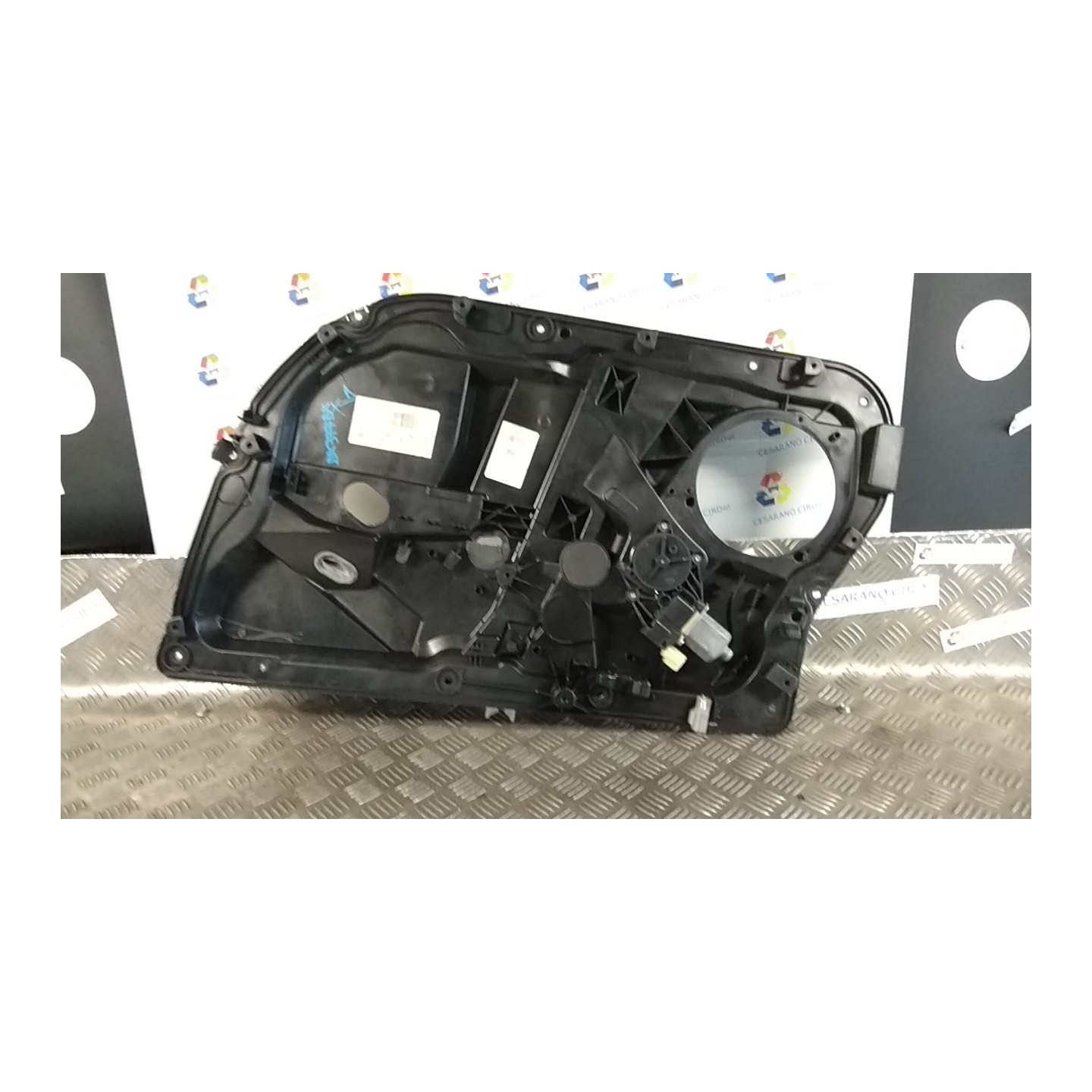 ALZACRISTALLO ELETTR. PORTA ANT. DX. 106 FORD FIESTA (CB1) (09/08-10/13) SNJA 1633101