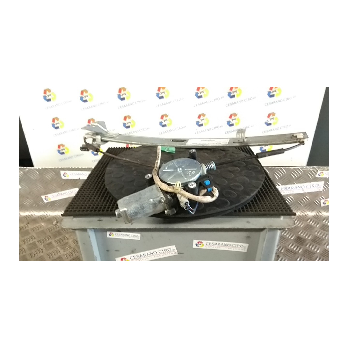 ALZACRISTALLO ELETTR. PORTA ANT. C/MOTORINO DX. 103 HONDA JAZZ 1A SERIE (11/02-10/08) L12A4 72210SAAG01