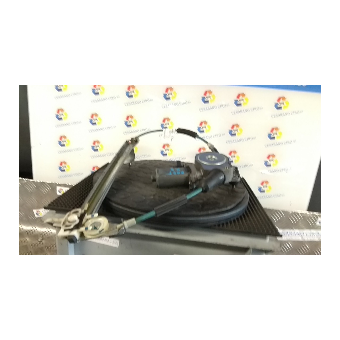 ALZACRISTALLO ELETTR. PORTA POST. SX. 052 FIAT MULTIPLA (1F) (05/04-04/12) 186A9000 46510763