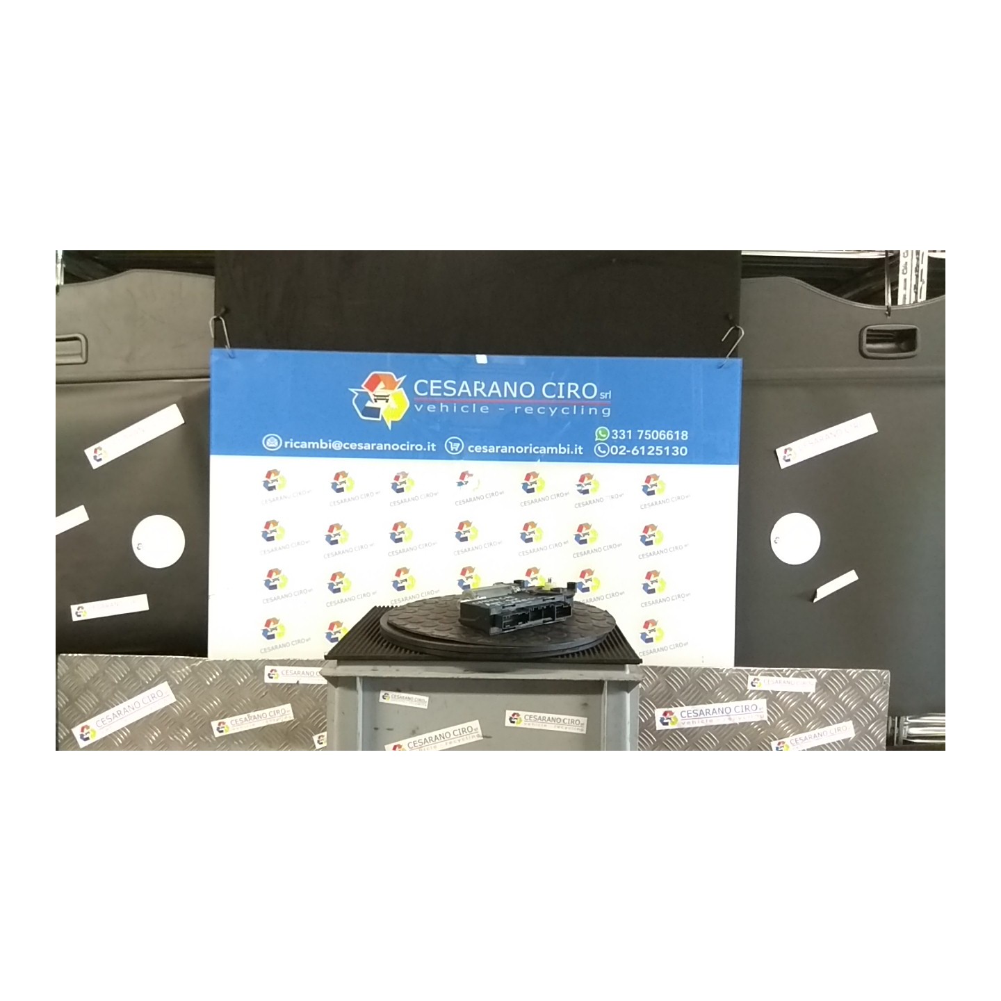MOTORINO ALZACRISTALLO PORTA ANT. SX. 093 VOLKSWAGEN TOUAREG (7L) (12/02-05/10) BKS 7L0959701H0LN
