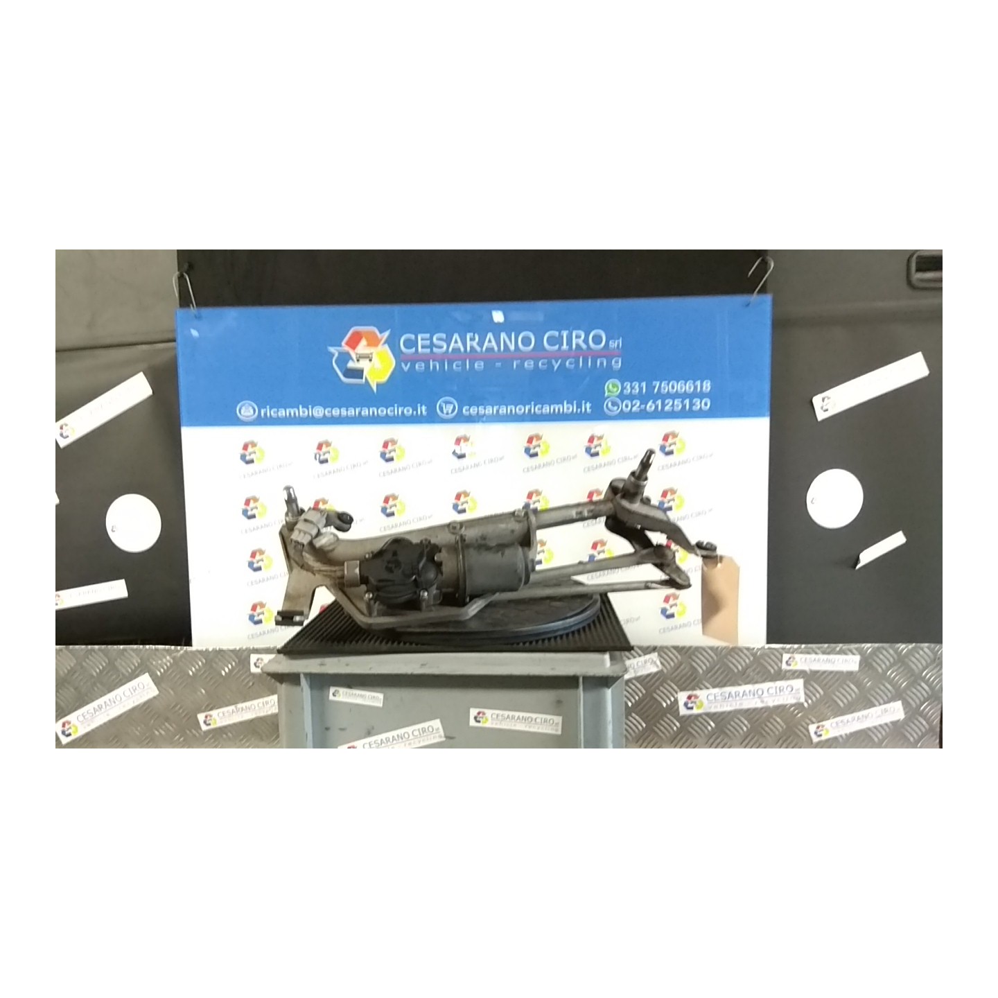 MECCANISMO TERGIPARABREZZA CON MOTORINO 017 HONDA CR-V 3A SERIE (01/07-) R20A2 NB3753043030002