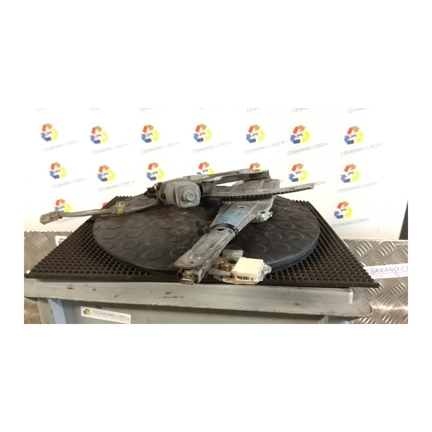 ALZACRISTALLO ELETTR. PORTA POST. DX. 073 HONDA CR-V 1A SERIE (05/97-03/02) B20B3 72711S10J01