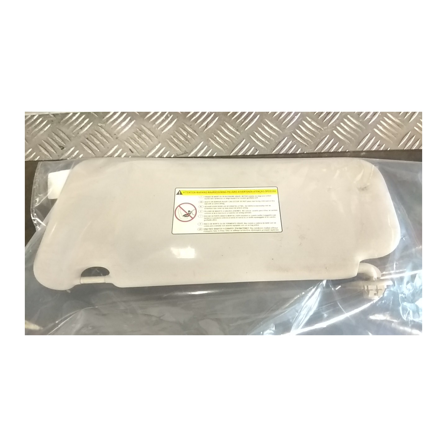 ALETTA PARASOLE PARABREZZA DX. 005 CITROEN C3 PICASSO (02/09-02/18) 8FS 816305