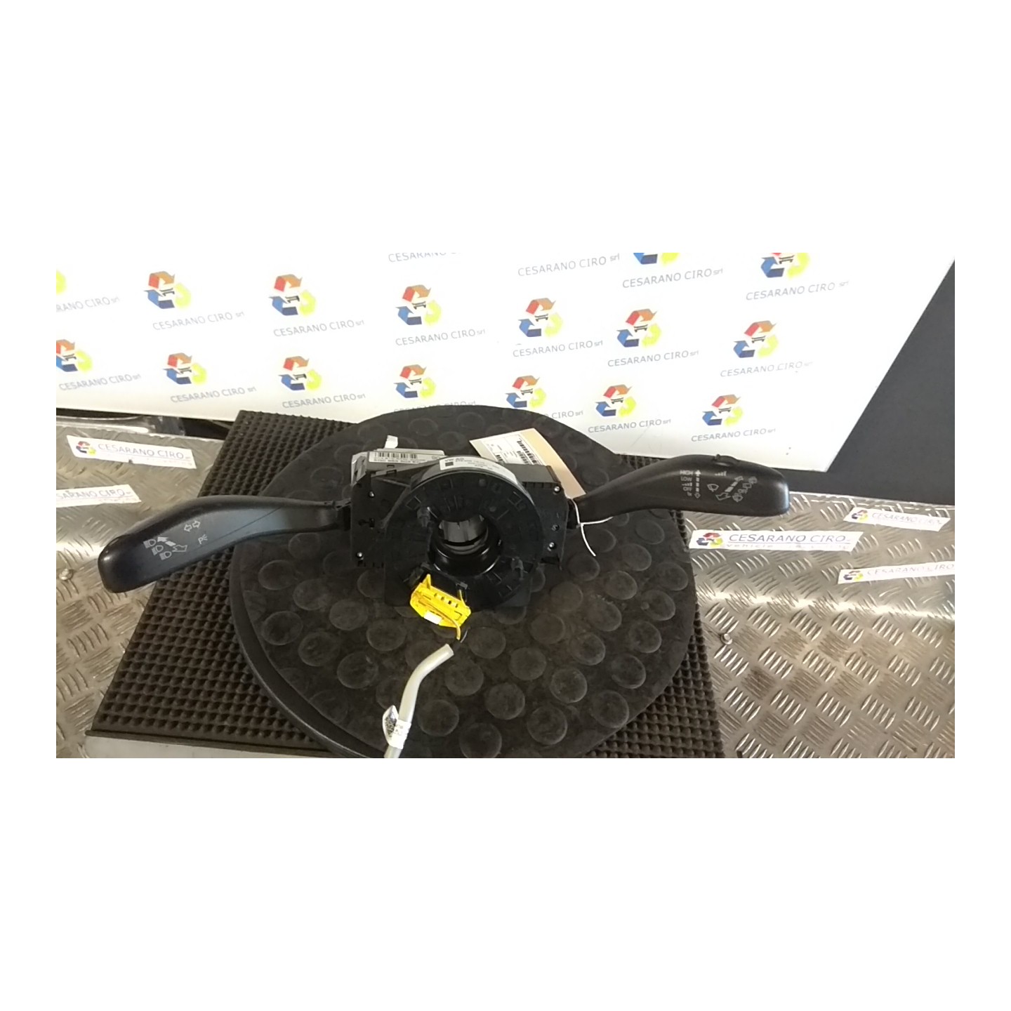 DEVIOGUIDASGANCIO 021 SKODA ROOMSTER (5J) (03/10-) CGP 6Q0959653B