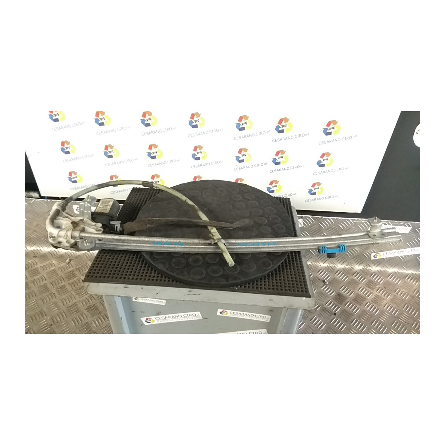 ALZACRISTALLO ELETTR. PORTA POST. CON MOTORINO DX. 040 RENAULT ESPACE 3A SERIE (03/06-) M9RC7 8200485233