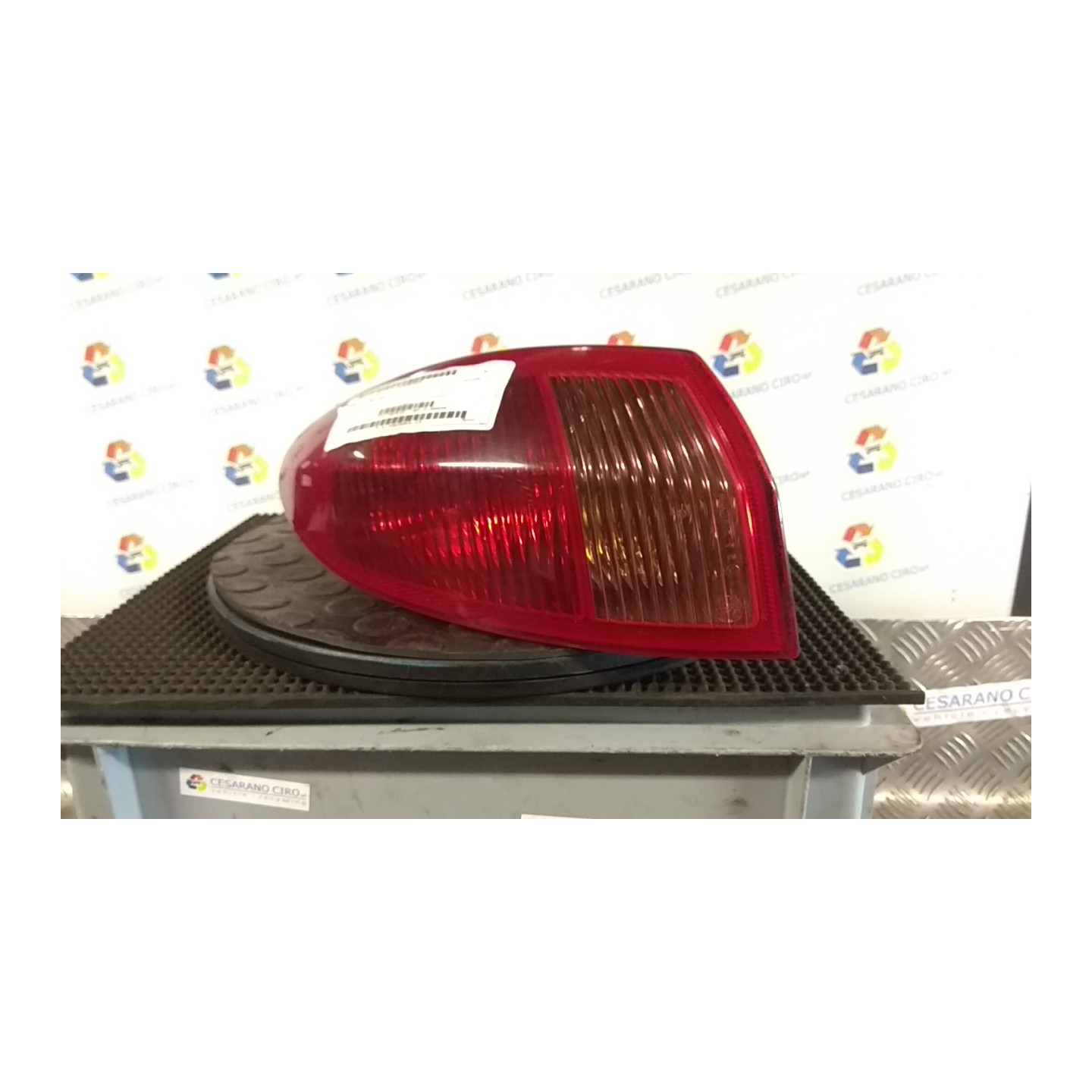 FANALE POST. PARTE EST. COMPL SX. 047 ALFA ROMEO 147 (W8) (10/04-07/11) AR37203 46556349
