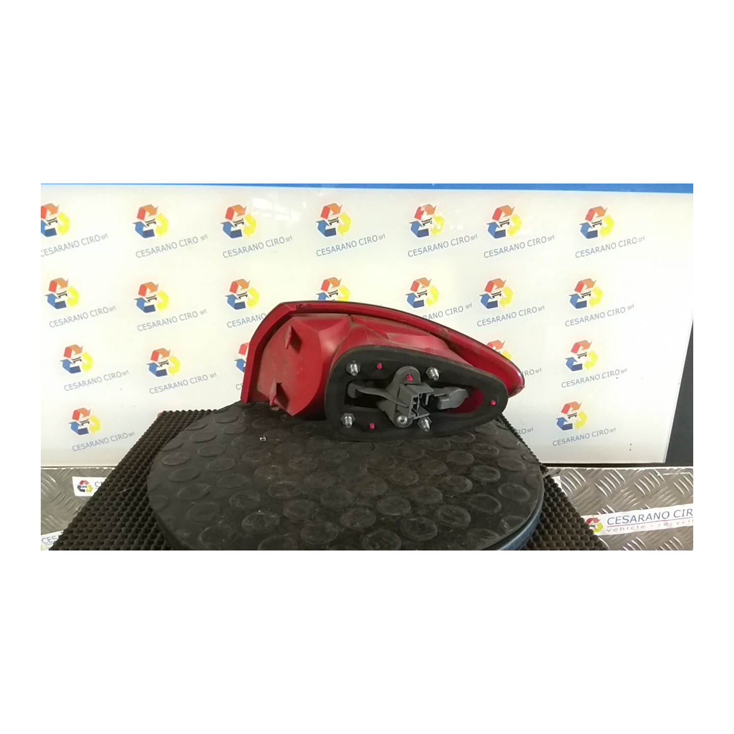 FANALE POST. PARTE EST. COMPL SX. 050 ALFA ROMEO 147 (W8) (10/04-07/11) AR37203 46556349