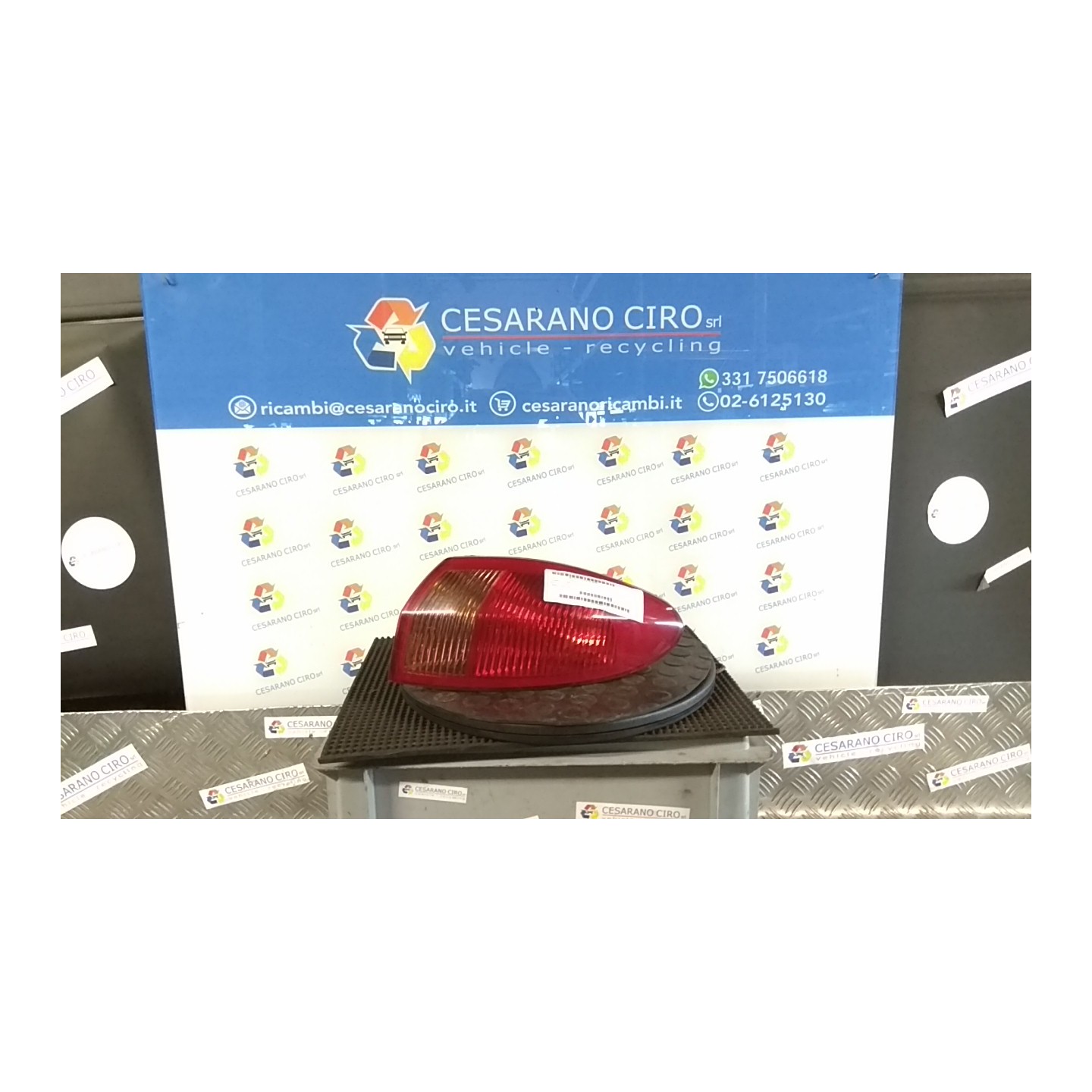 FANALE POST. PARTE EST. DX. 052 ALFA ROMEO 147 (W8) (10/04-07/11) AR37203 46556347