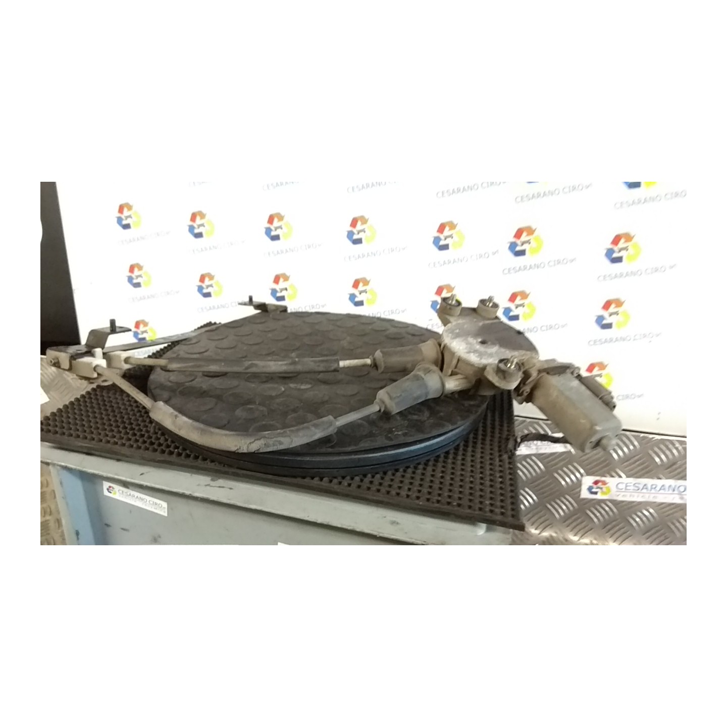 ALZACRISTALLO PORTA POST. DX. 056 ALFA ROMEO 147 (W8) (10/04-07/11) AR37203 46556826