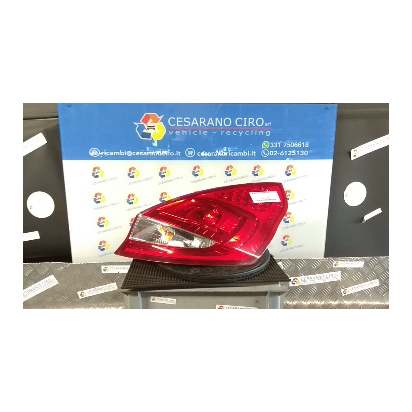 FANALE POST. DX. 095 FORD FIESTA (CB1) (09/08-10/13) RTJA 1709552