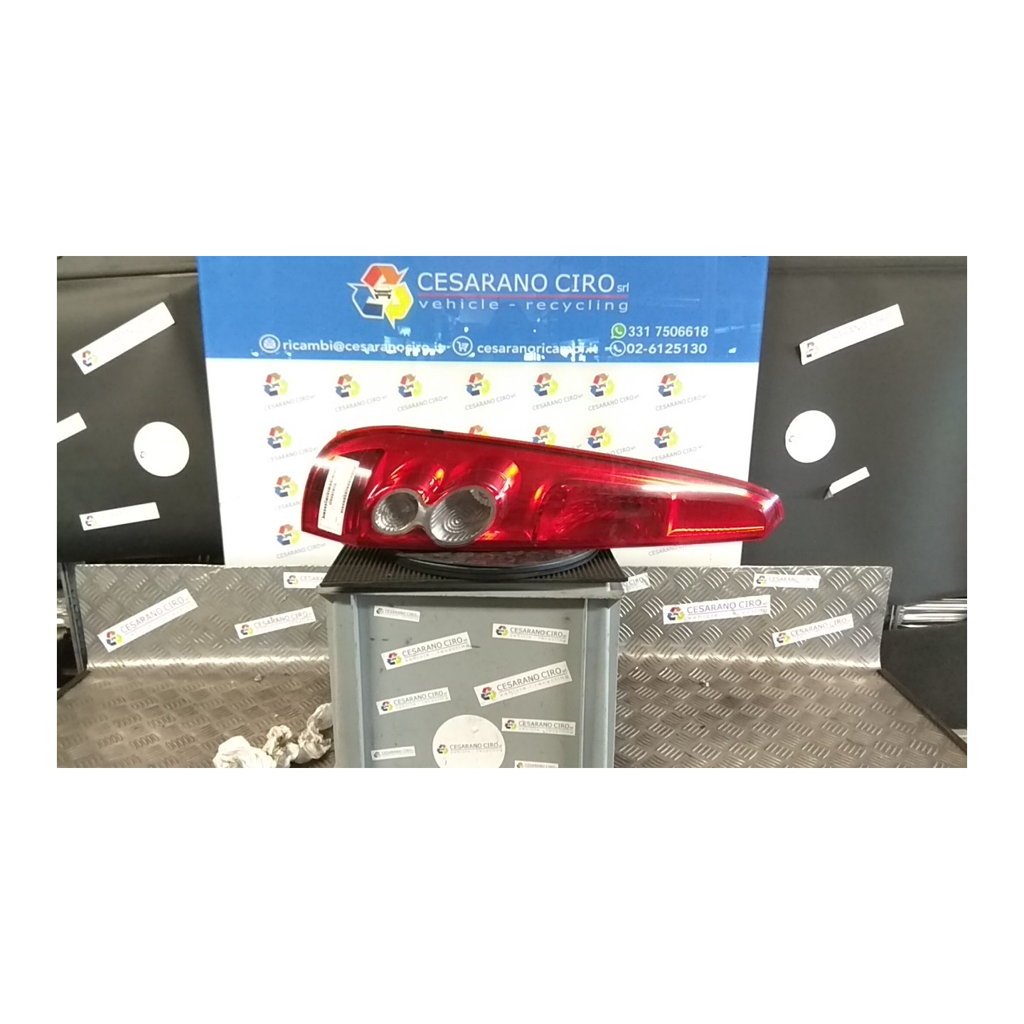 FANALE POST. SX. 119 FORD FIESTA (CBK) (12/05-12/08) FUJA 1437626