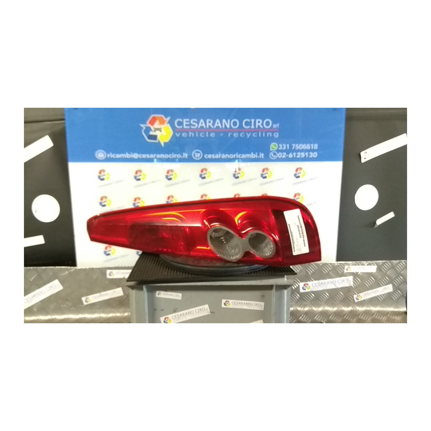 FANALE POST. DX. 120 FORD FIESTA (CBK) (12/05-12/08) FUJA 1437625