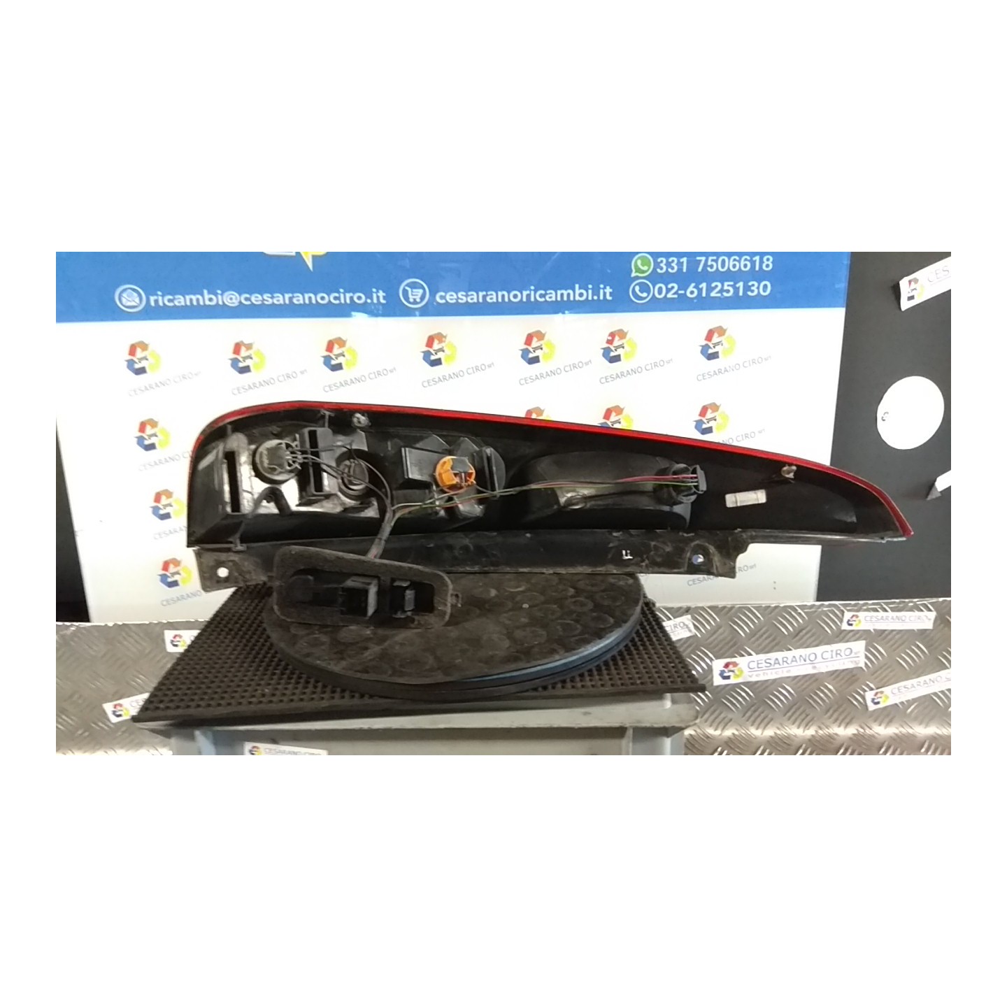FANALE POST. DX. 120 FORD FIESTA (CBK) (12/05-12/08) FUJA 1437625
