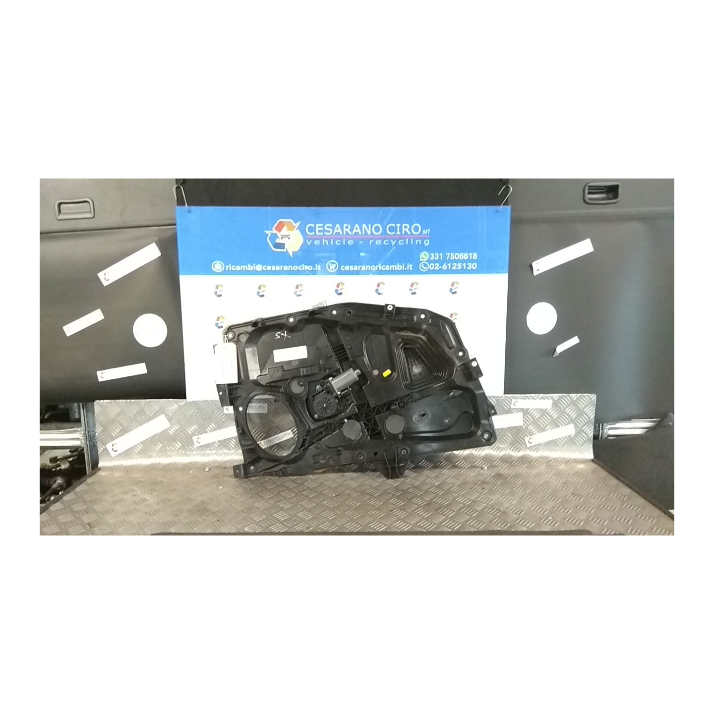ALZACRISTALLO PORTA POST. SX. 121 FORD FIESTA (CBK) (12/05-12/08) FUJA 1528043