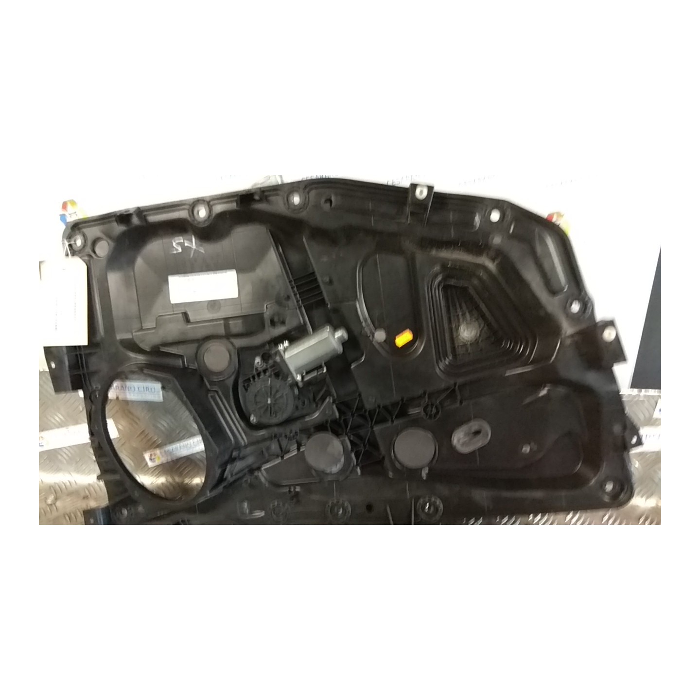ALZACRISTALLO PORTA POST. SX. 121 FORD FIESTA (CBK) (12/05-12/08) FUJA 1528043