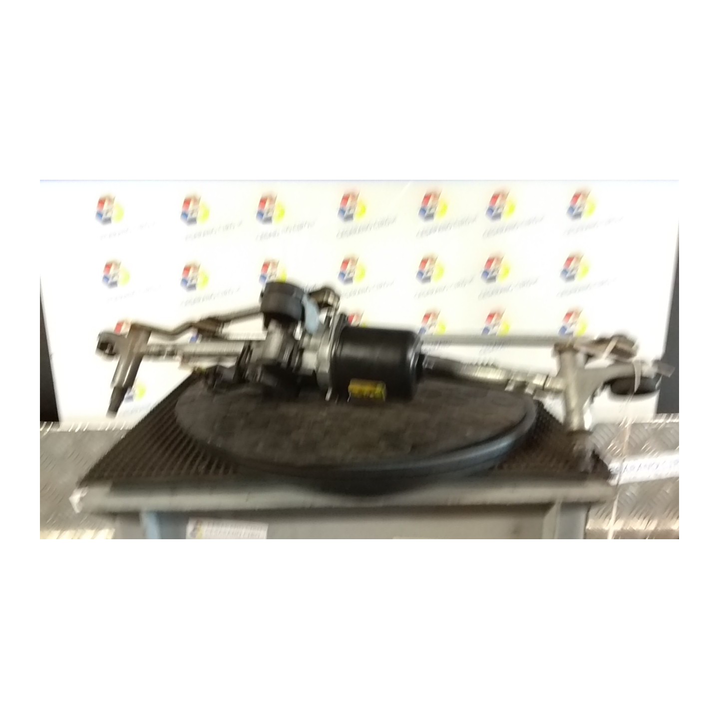 MECCANISMO TERGIPARABREZZA CON MOTORINO 125 CITROEN C3 1A SERIE (02/02-12/05) HFX 6401F4
