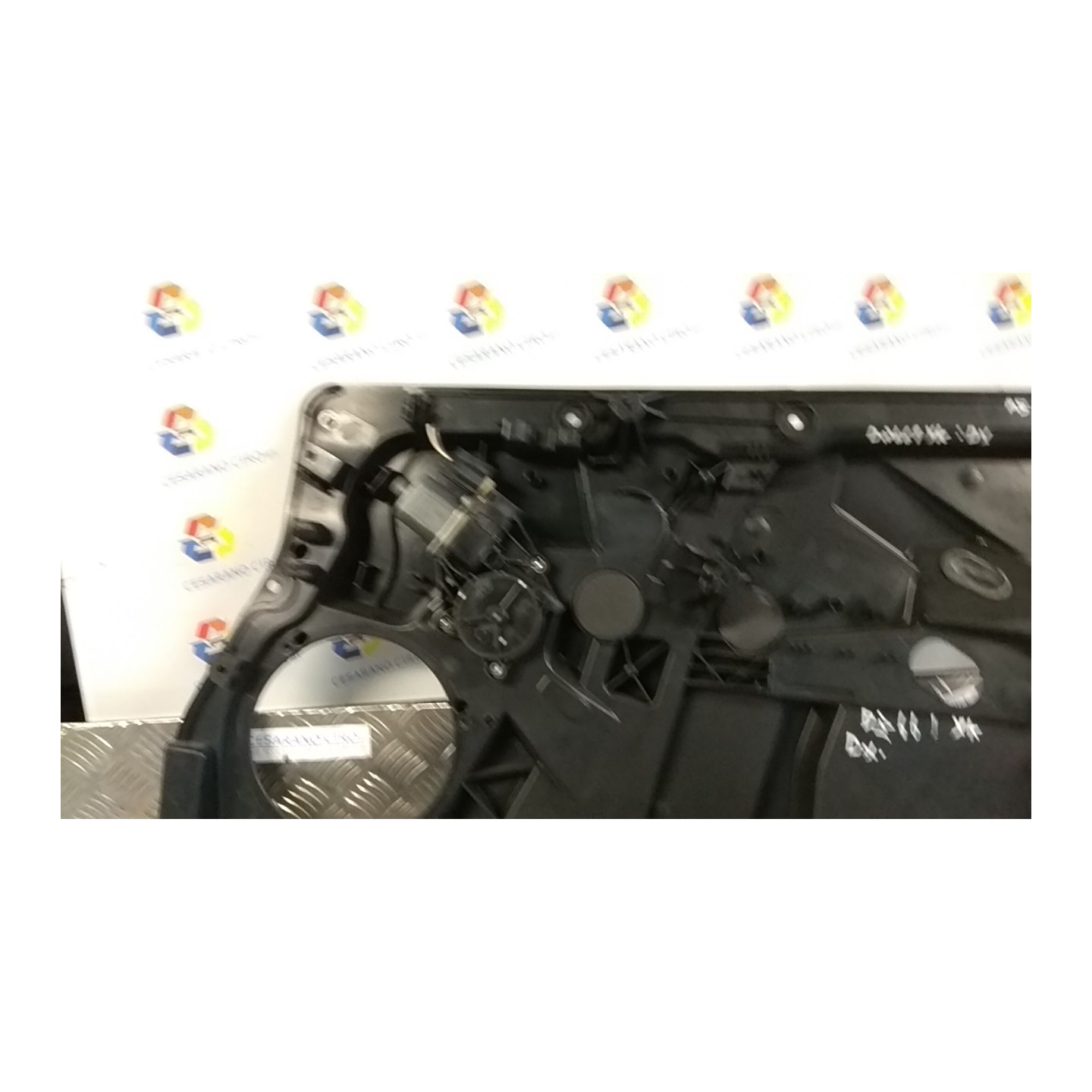 ALZACRISTALLO ELETTR. PORTA ANT. DX. 021 FORD FIESTA (CB1) (09/08-10/13) RTJA 1742702