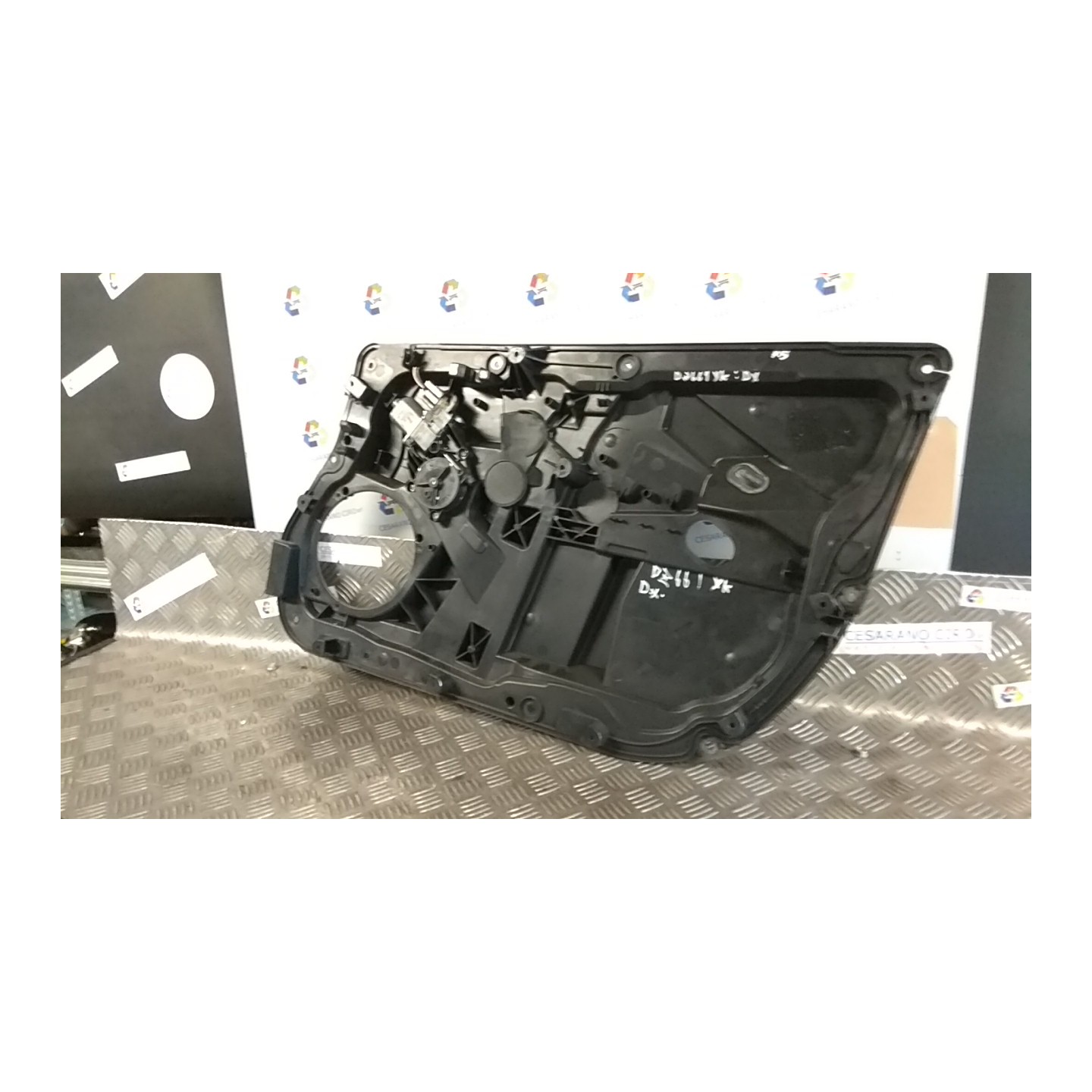 ALZACRISTALLO ELETTR. PORTA ANT. DX. 021 FORD FIESTA (CB1) (09/08-10/13) RTJA 1742702