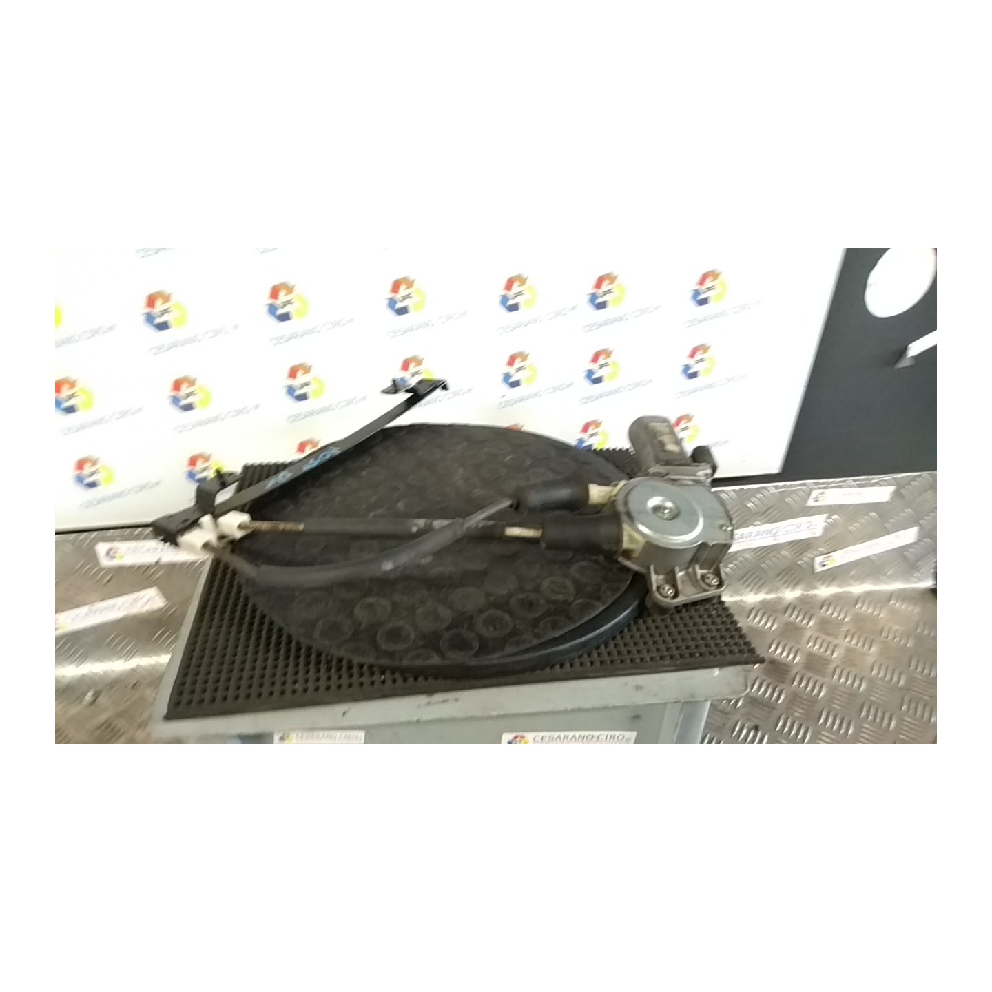 ALZACRISTALLO PORTA POST. DX. 022 ALFA ROMEO 147 (W8) (10/04-07/11) AR37203 46556826