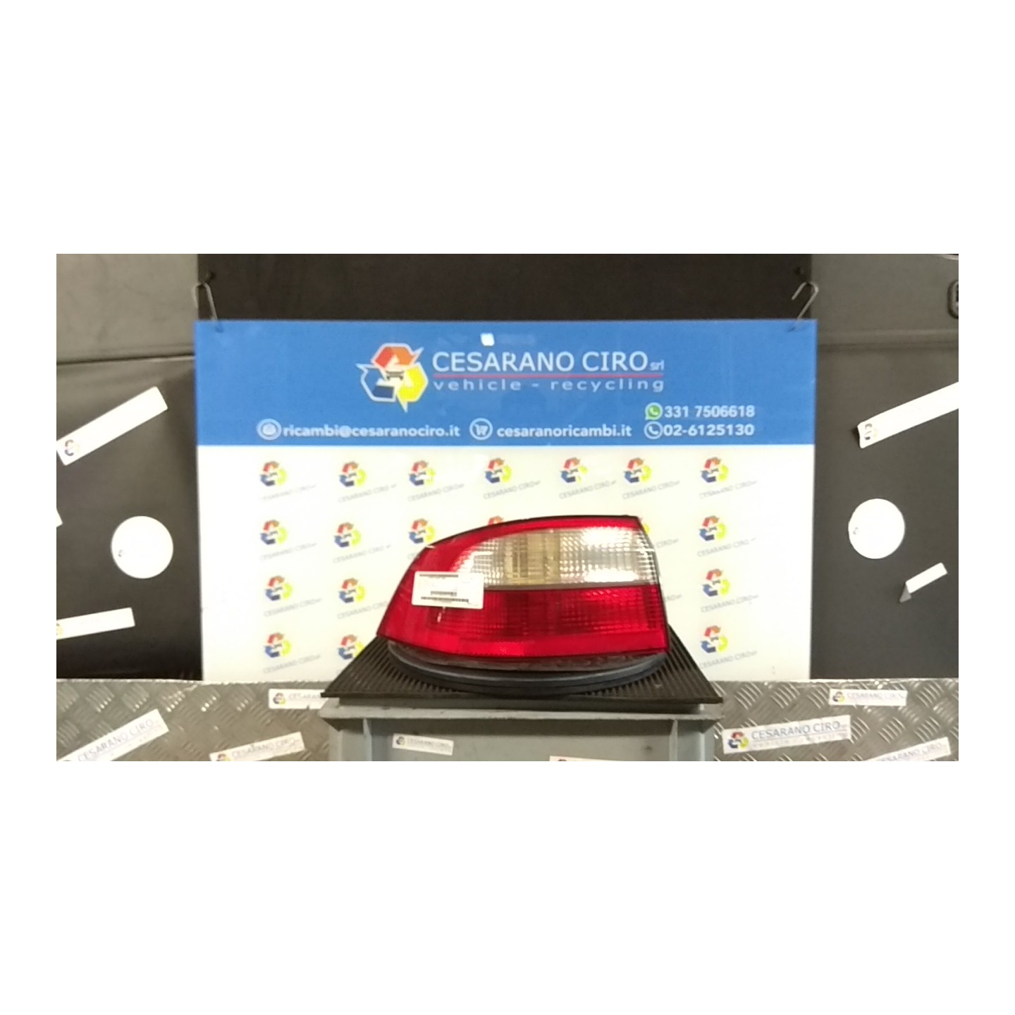 FANALE POST. PARTE EST. SX. 014 RENAULT LAGUNA 2A SERIE (03/01-09/07) F4PC7 8200002473