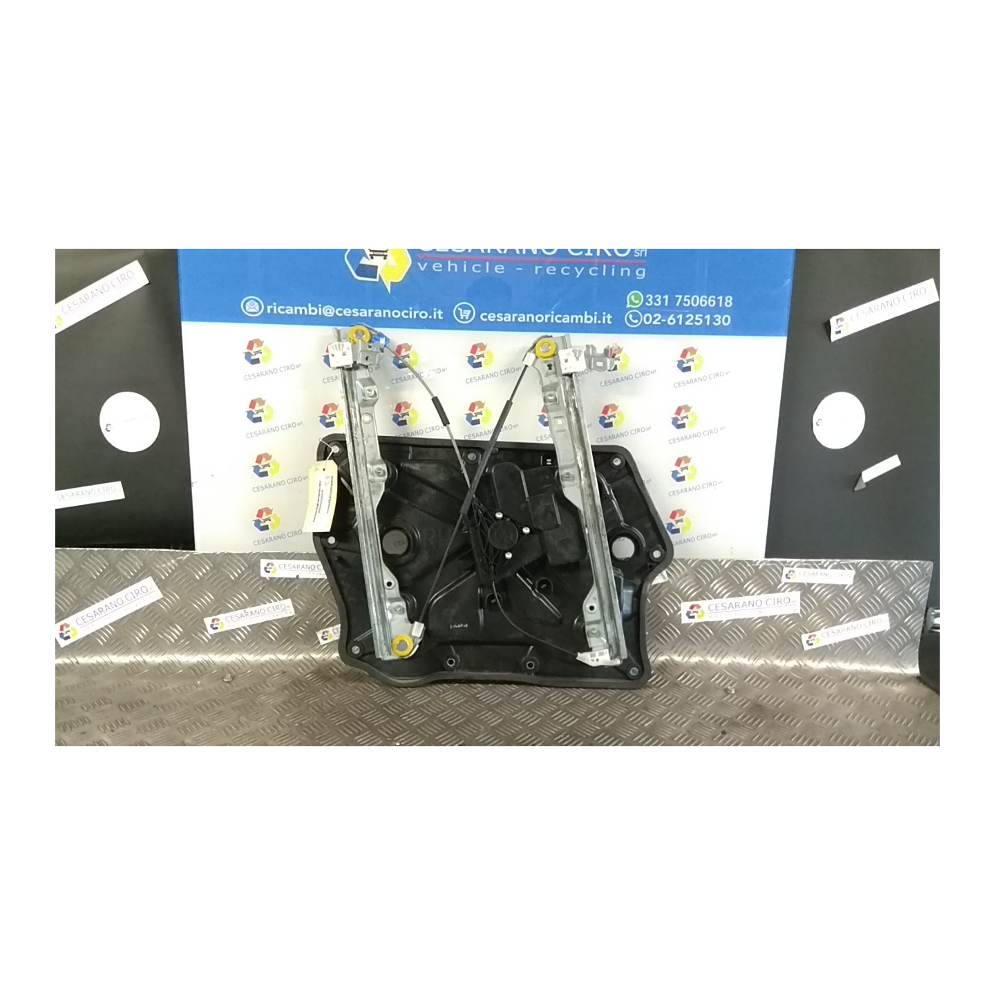 ALZACRISTALLO ELETTR. PORTA ANT. DX. 098 RENAULT KOLEOS (05/08-) M9RG8 80720JY00B