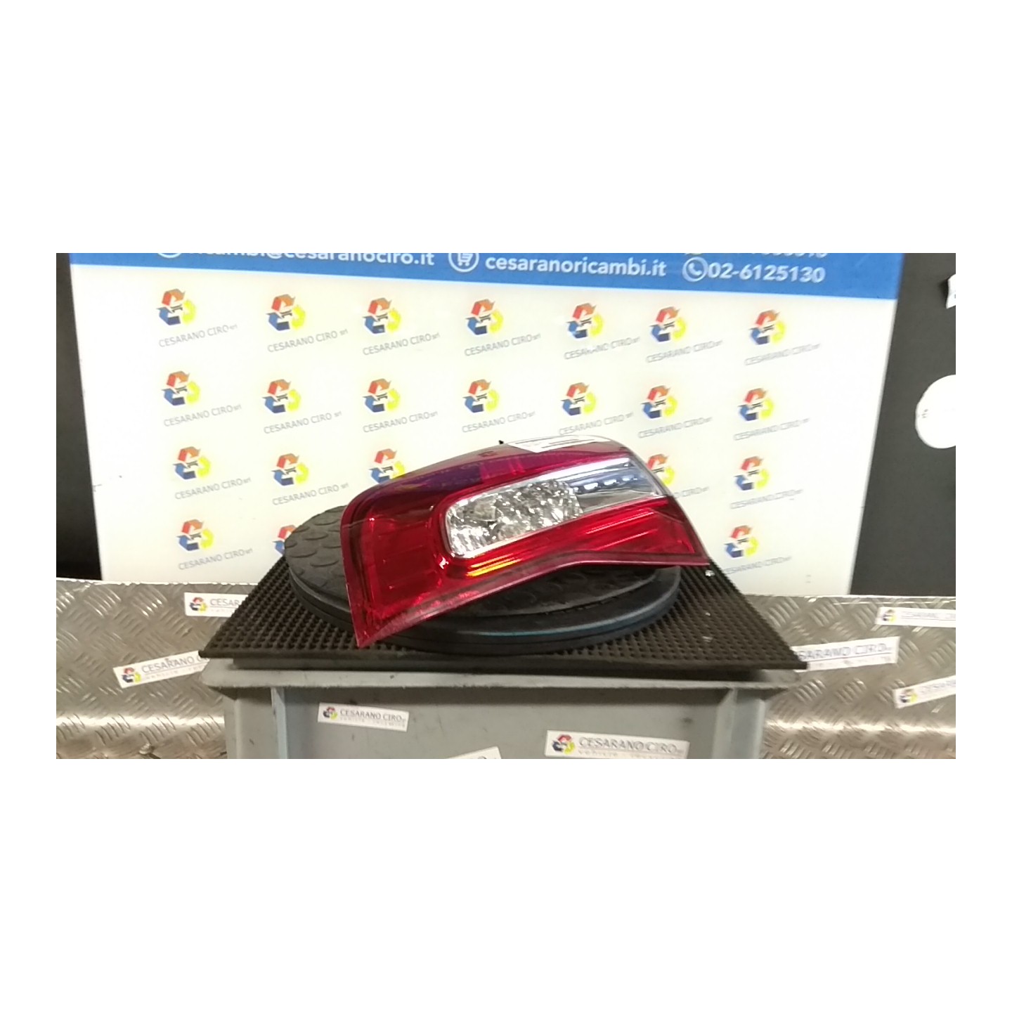 FANALE POST. PARTE INT. DX. 106 RENAULT KOLEOS (05/08-) M9RG8 26550JY05A