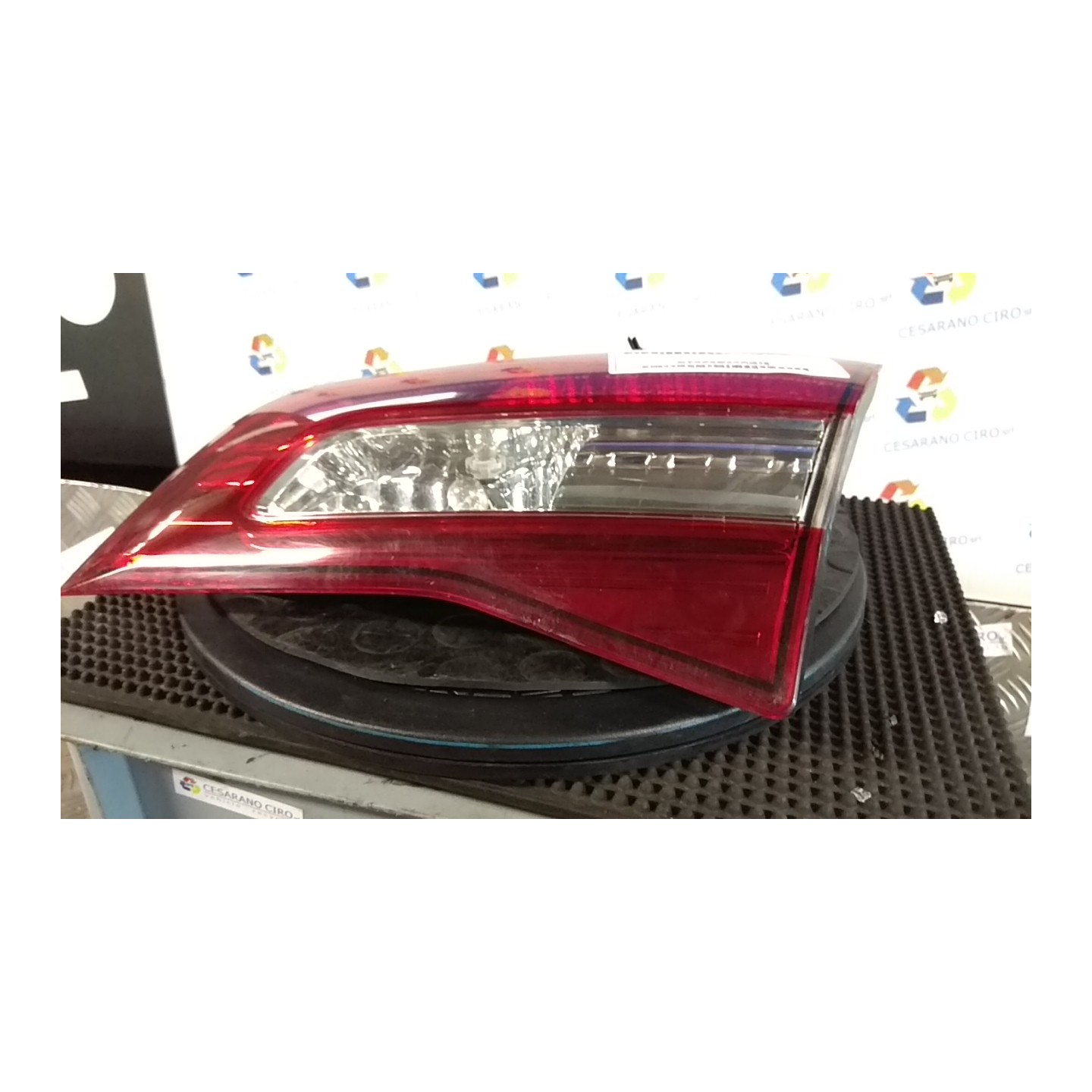 FANALE POST. PARTE INT. DX. 106 RENAULT KOLEOS (05/08-) M9RG8 26550JY05A