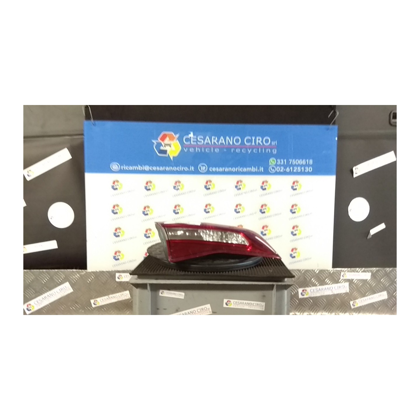 FANALE POST. PARTE INT. SX. 107 RENAULT KOLEOS (05/08-) M9RG8 26555JY05A