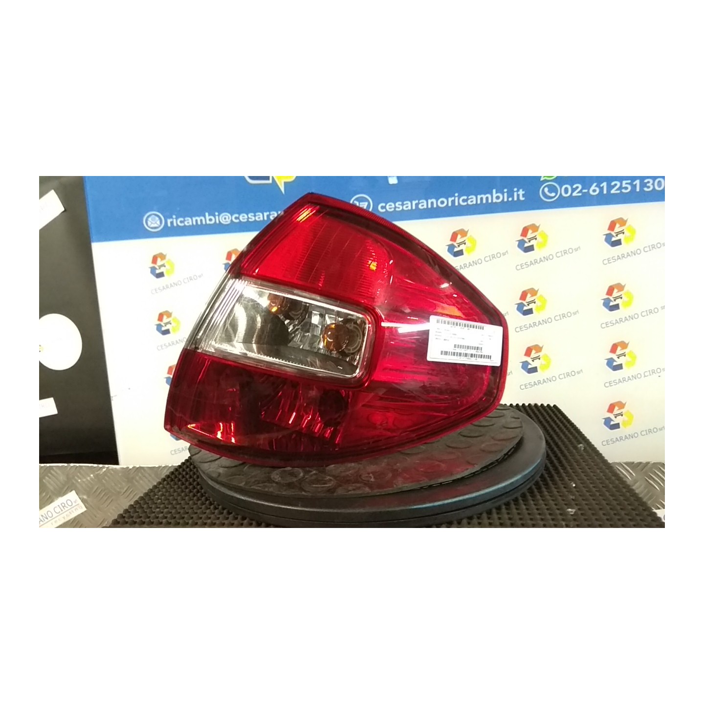 FANALE POST. PARTE EST. DX. 114 RENAULT KOLEOS (05/08-) M9RG8 26550JY00A