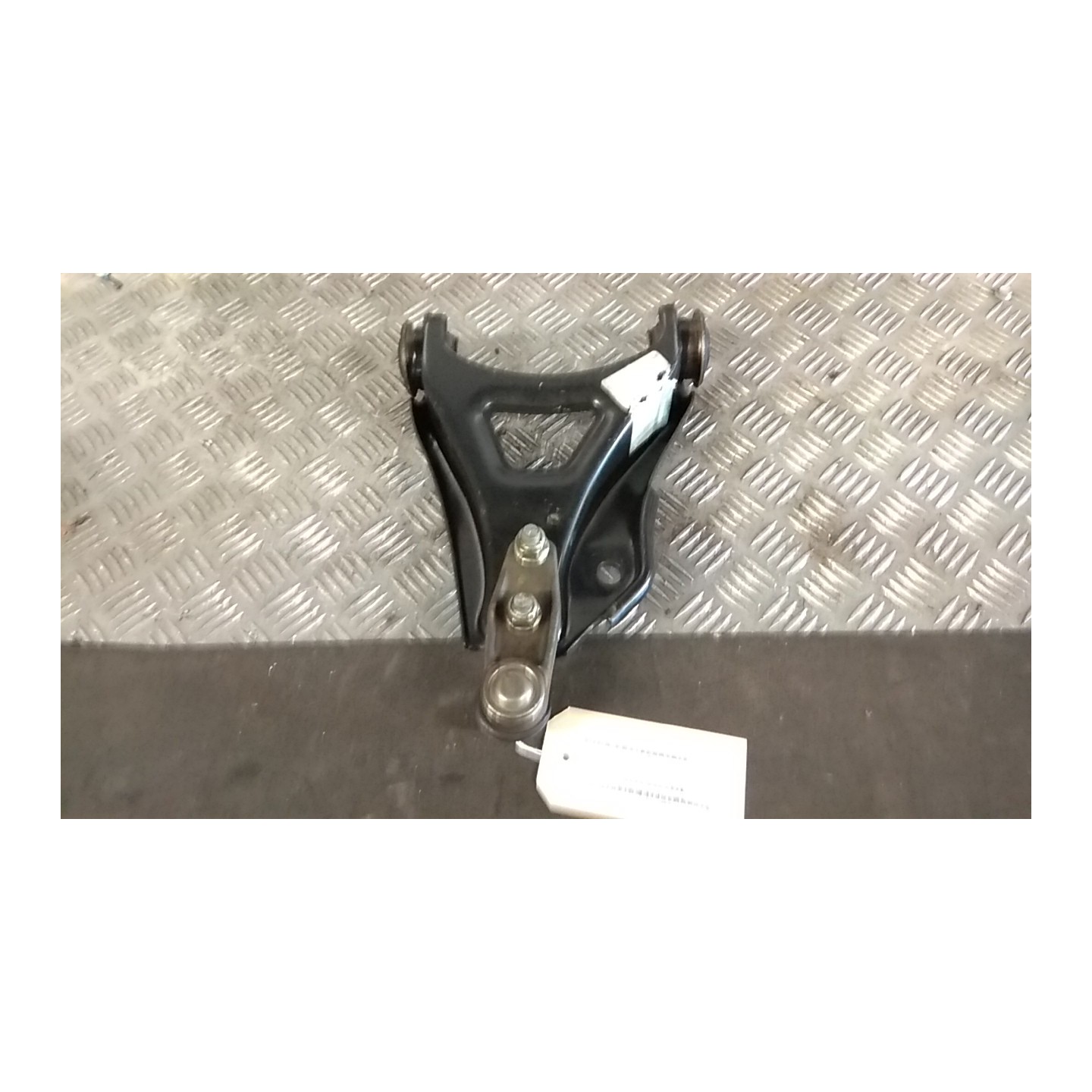BRACCIO OSCILLANTE SOSP. ANT. DX. 179 RENAULT CLIO 2A SERIE (05/01-11/10) D4FB7 7700425228