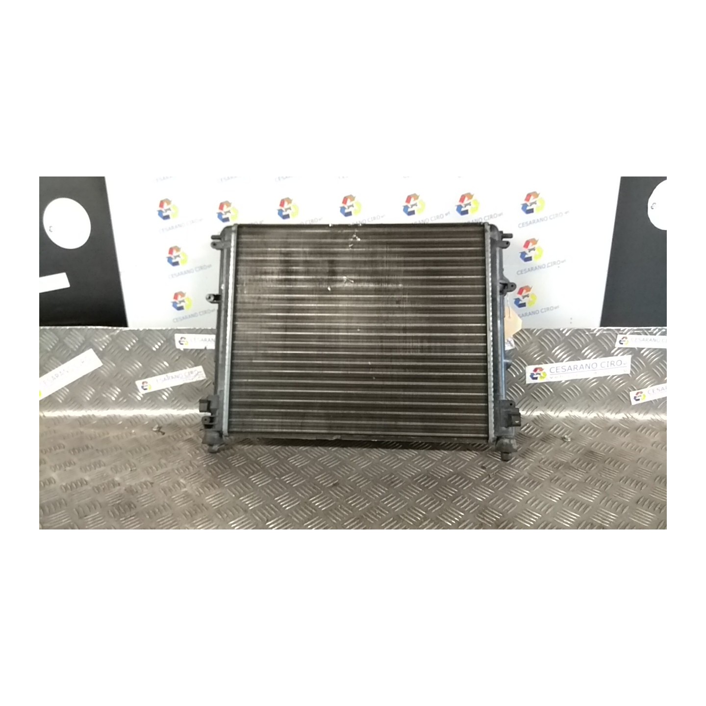 RADIATORE 182 RENAULT CLIO 2A SERIE (05/01-11/10) D4FB7 7700838134