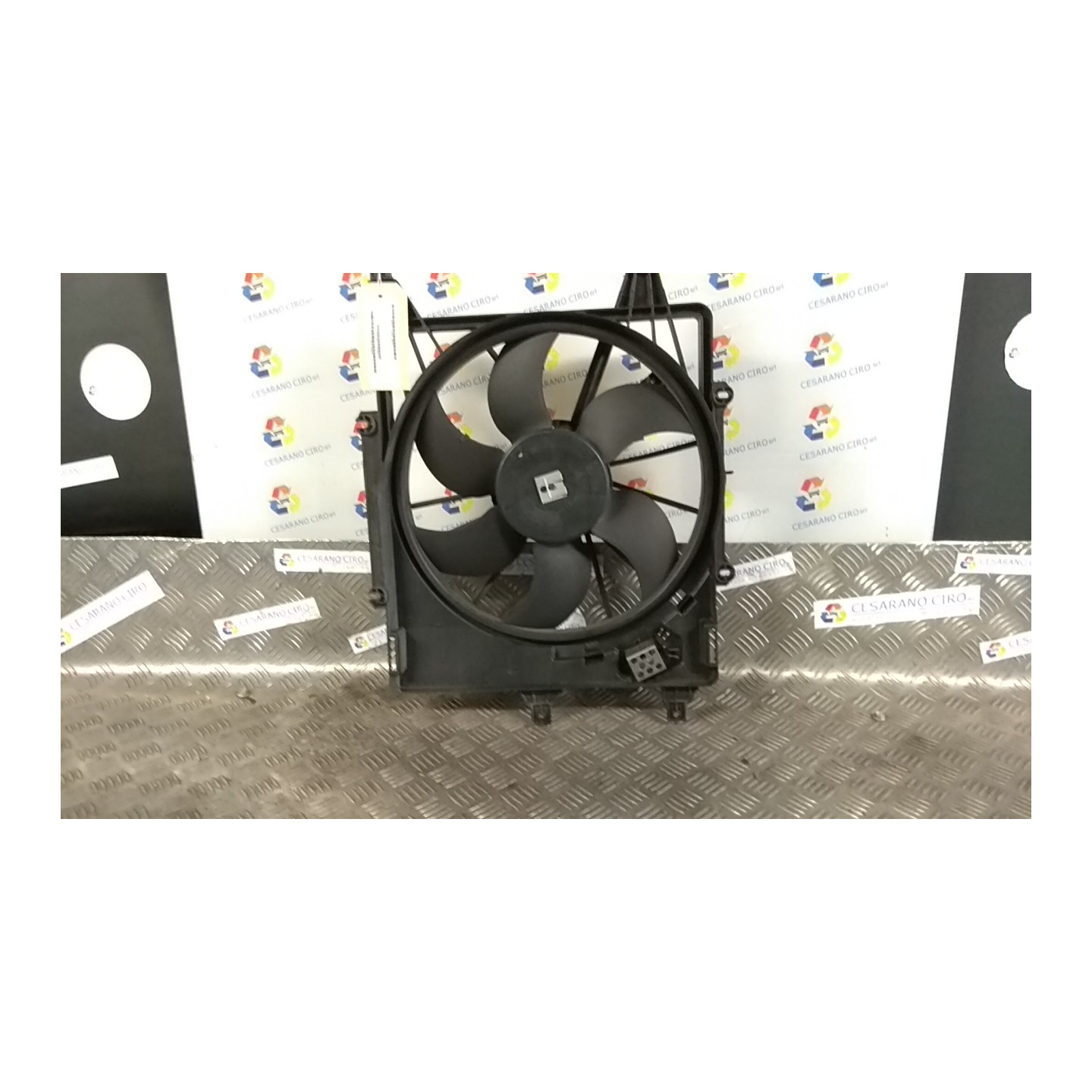 ELETTROVENTOLA 183 RENAULT CLIO 2A SERIE (05/01-11/10) D4FB7 7701070217