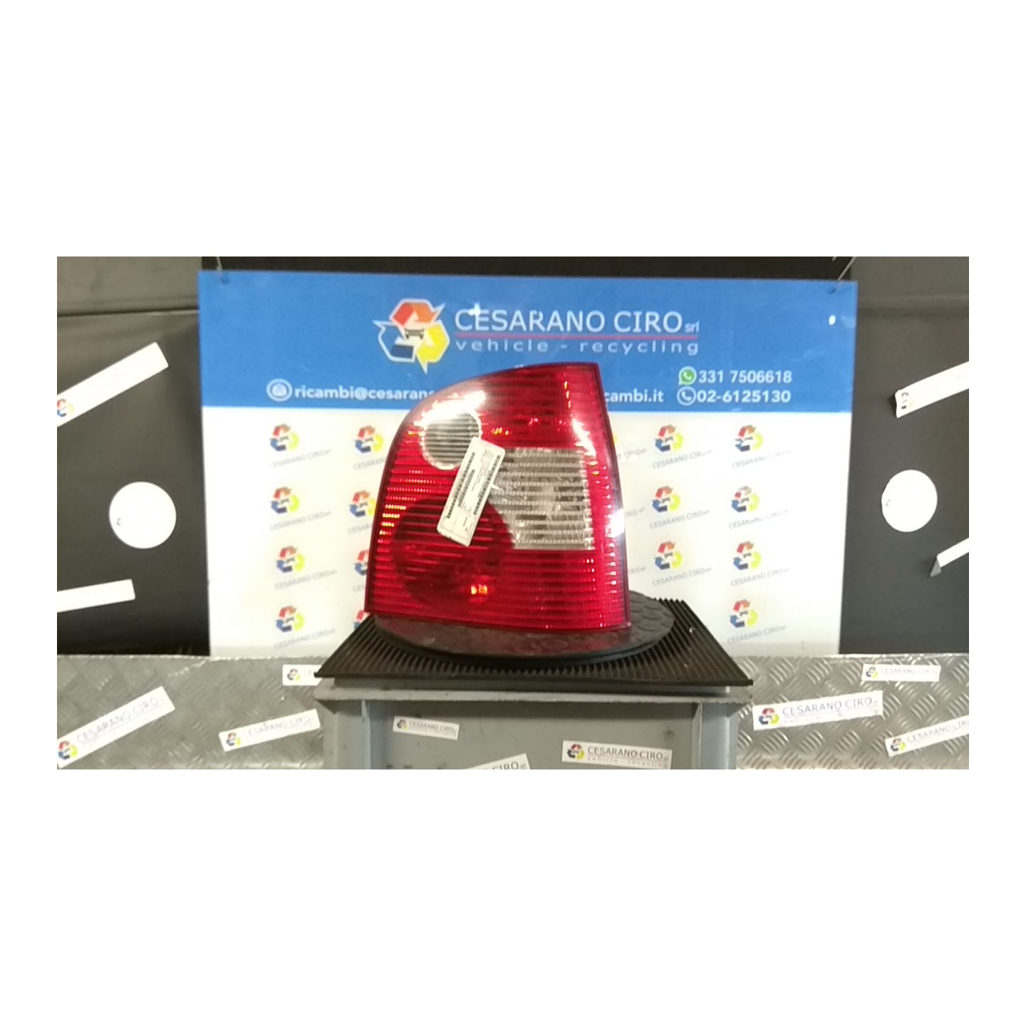 FANALE POST. DX. 099 VOLKSWAGEN POLO (9N) (10/01-03/05) BBY 6Q6945096G