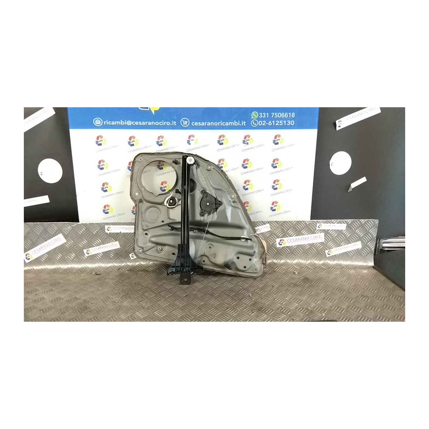 ALZACRISTALLO ELETTR. PORTA POST. DX. 141 VOLKSWAGEN GOLF (1J) (09/97-03/06) AKL 1J4839462F