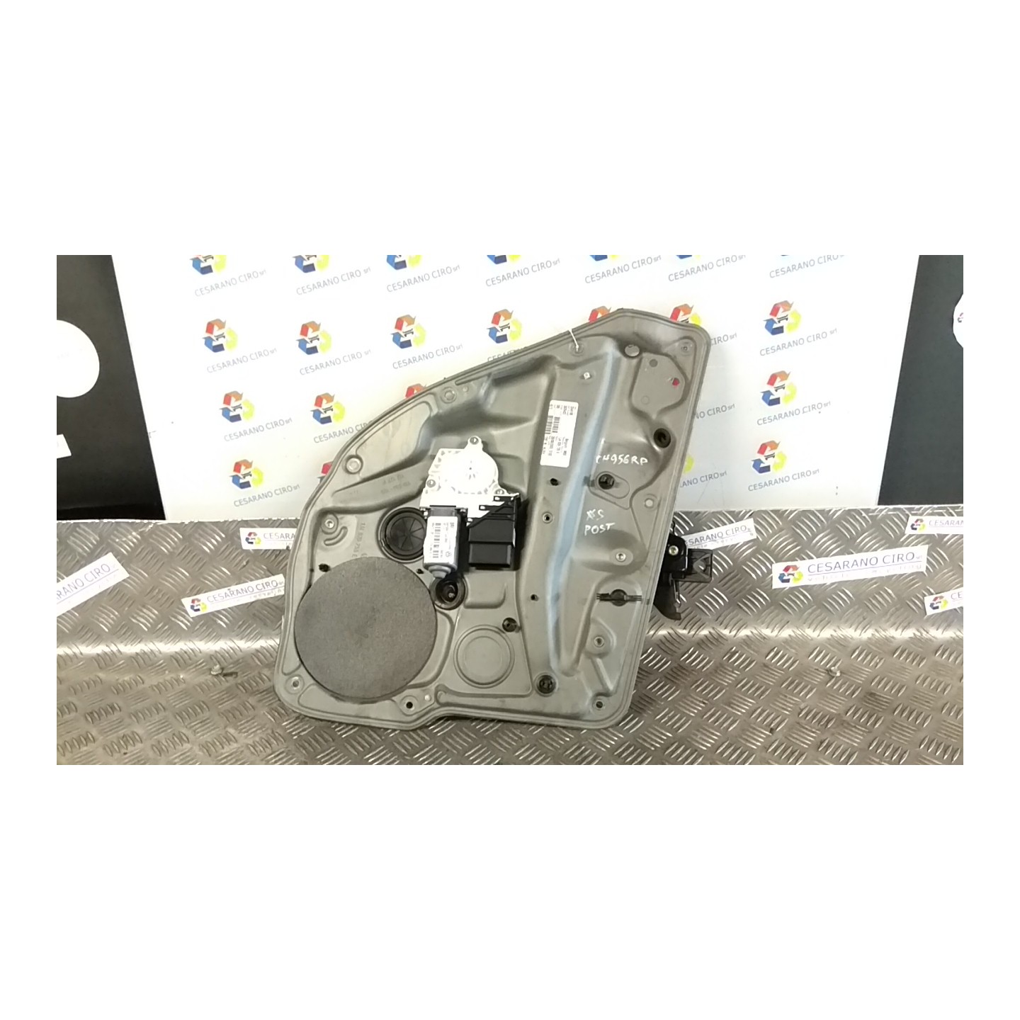 ALZACRISTALLO ELETTR. PORTA POST. SX. 142 VOLKSWAGEN GOLF (1J) (09/97-03/06) AKL 1J4839461F