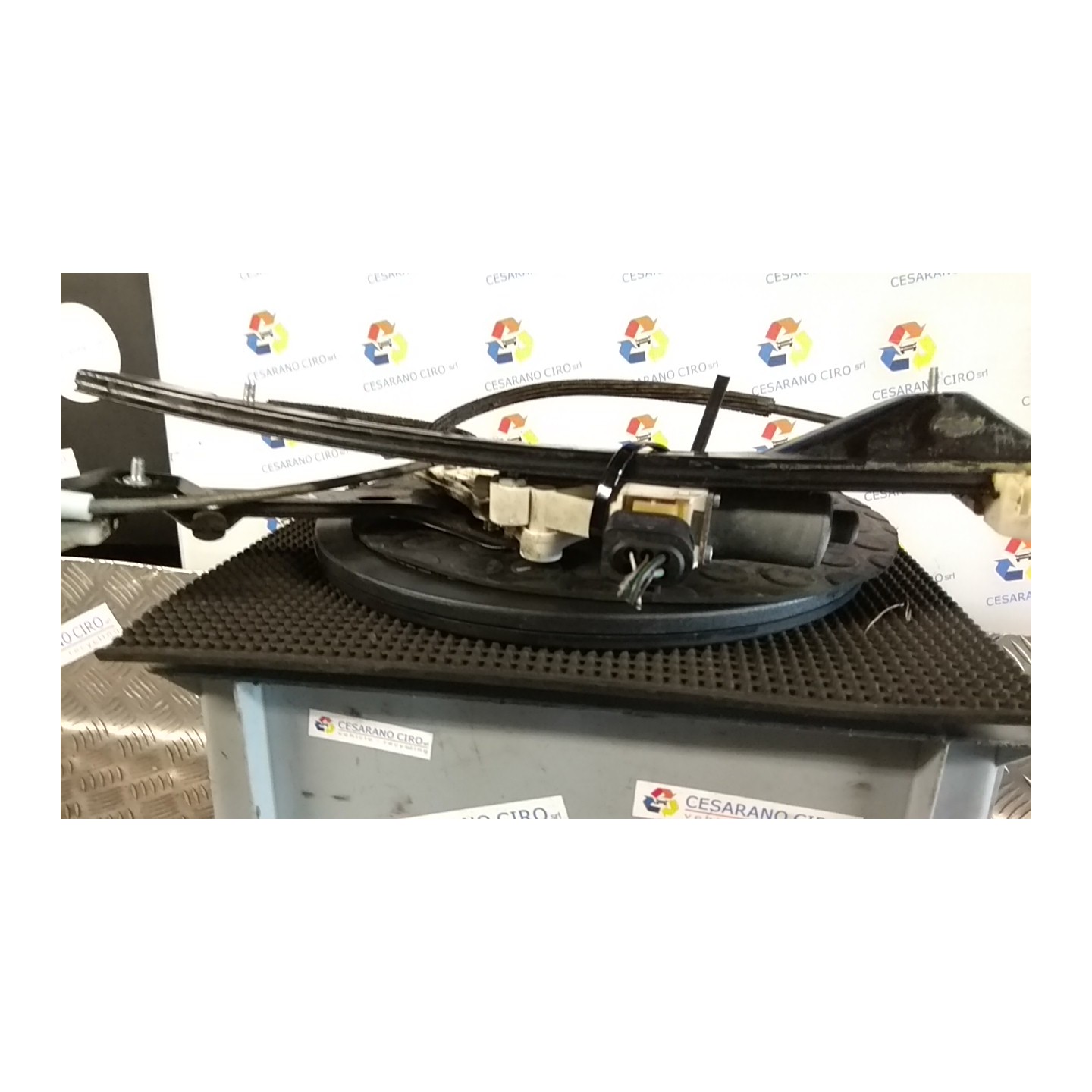 ALZACRISTALLO ELETTR. PORTA ANT. DX. 028 BMW SERIE 1 (E81/E87) (03/07-12/12 N47D20C 51337138466