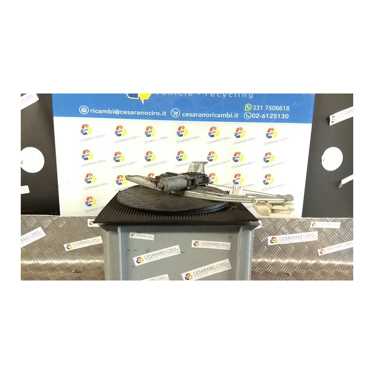 ALZACRISTALLO ELETTR. PORTA POST. C/MOTORINO DX. 056 JAGUAR X-TYPE (02/01-05/10) XB C2S44894