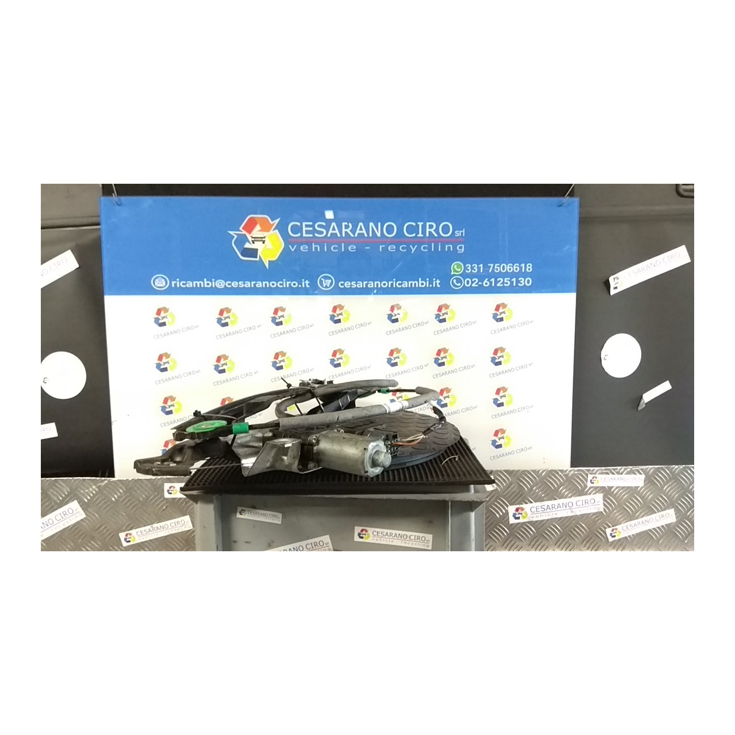 ALZACRISTALLO ELETTR. PORTA ANT. C/MOTORINO DX. 058 JAGUAR X-TYPE (02/01-05/10) XB C2S51553