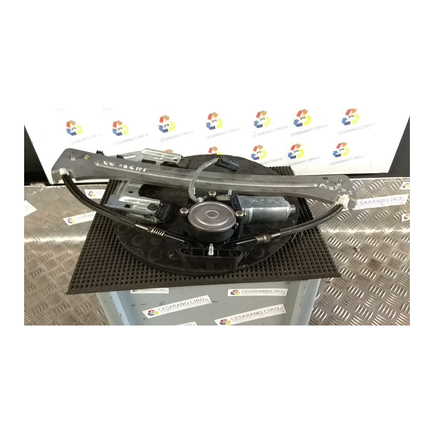 ALZACRISTALLO ELETTR. PORTA POST. SX. 095 CHRYSLER PT CRUISER (05/00-10/05) 16L K05017813AC