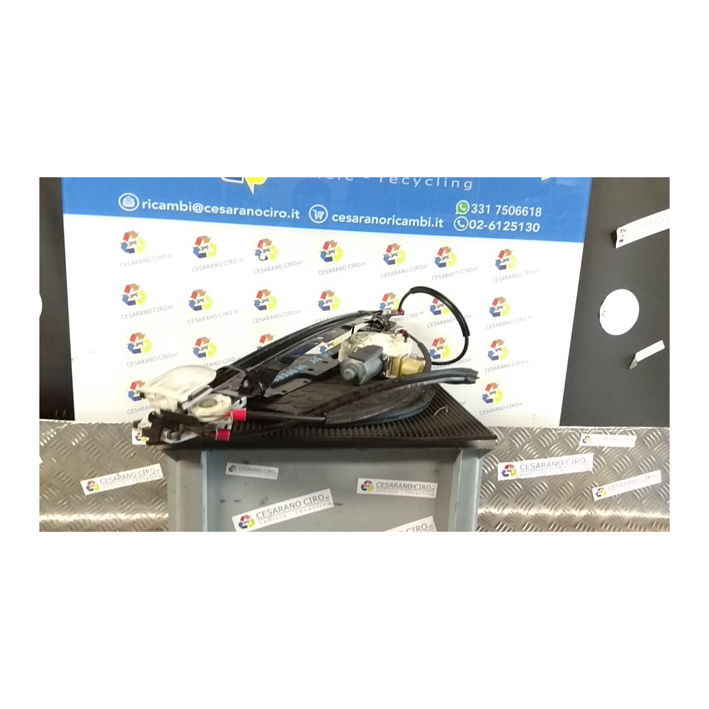 ALZACRISTALLO ELETTR. PORTA ANT. DX. 154 FORD GALAXY (CA1) (06/06-) QXWA 1799999