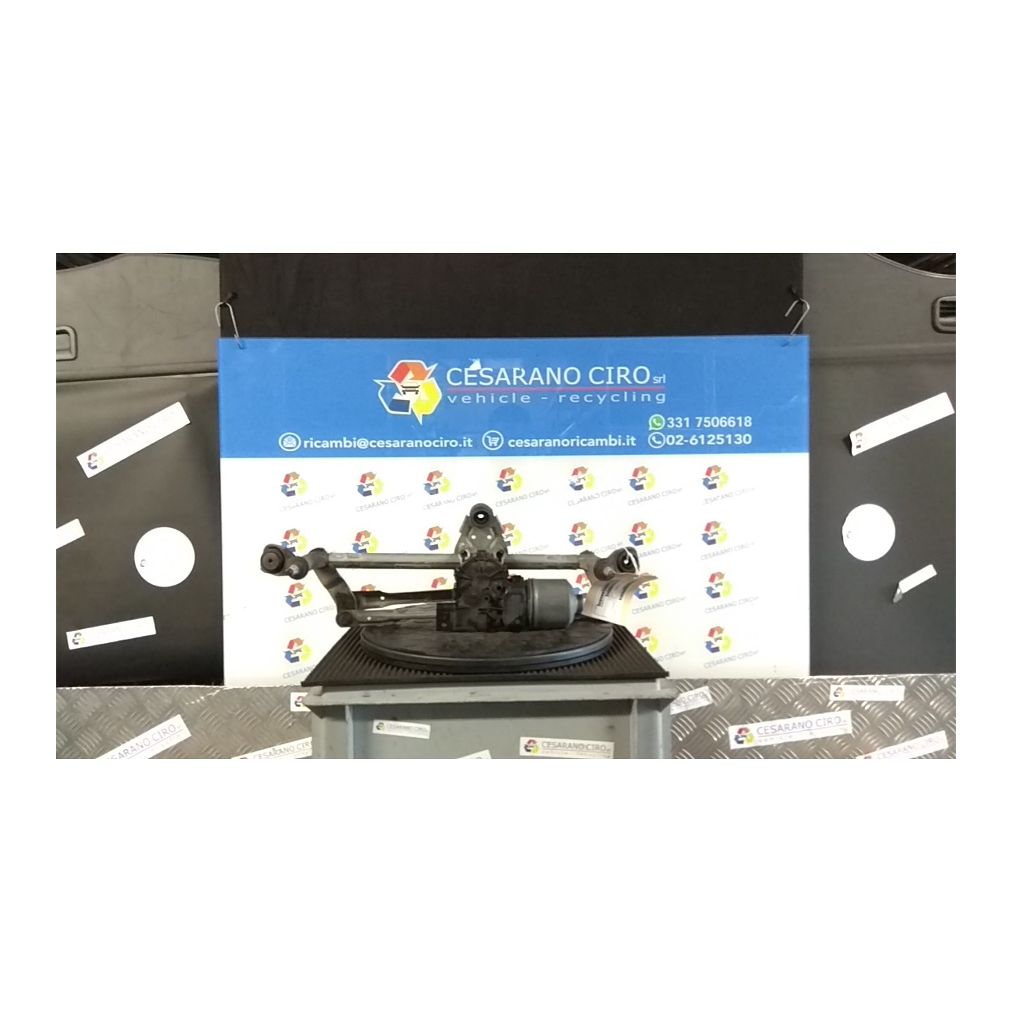 MECCANISMO TERGIPARABREZZA CON MOTORINO BOSCH 153 VOLKSWAGEN UP! (1S) (11/11-10/16) CPG 1S1955023D