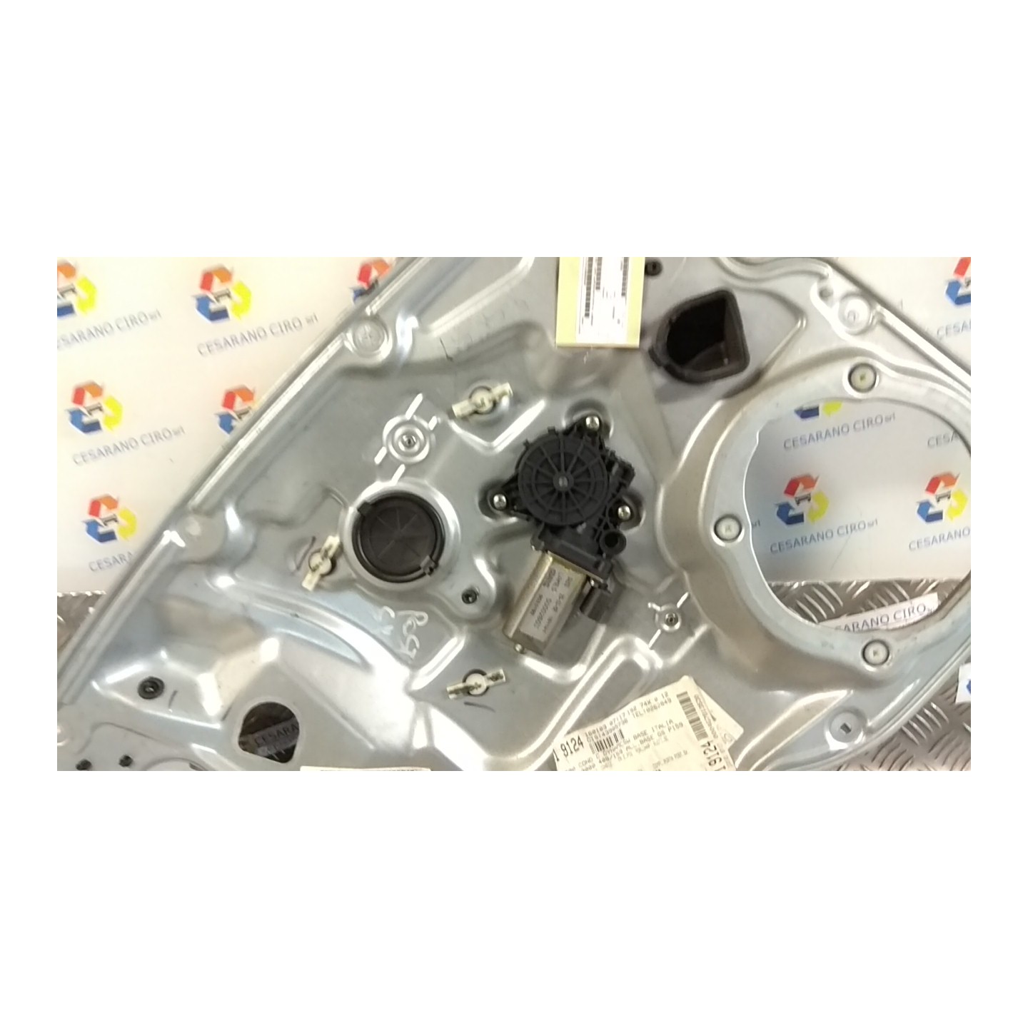 ALZACRISTALLO ELETTR. PORTA POST. C/INTELAIATURA INT.PORTA SX. 189 FIAT STILO (2C) (09/01-11/03) 182B6000 46831657