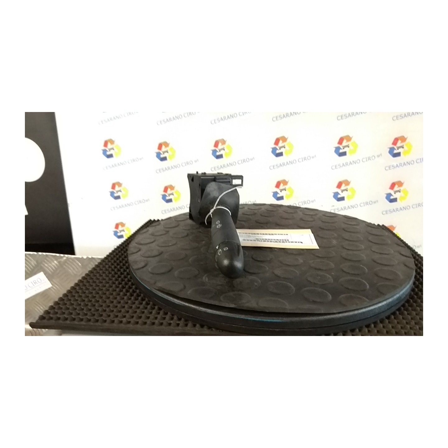 BLOCCO COMANDI TERGICRISTALLI P/STABILIM.PROD. A 202 DACIA SANDERO (07/08-04/13) K7JA7 6001551357