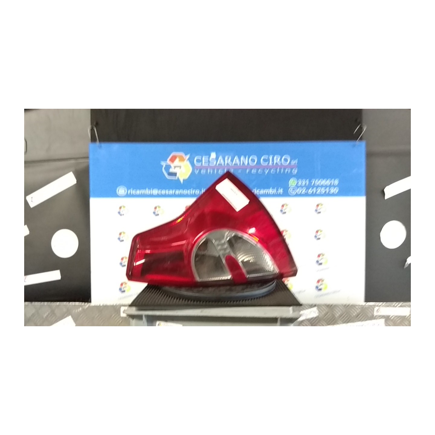 FANALE POST. DX. 205 DACIA SANDERO (07/08-04/13) K7JA7 8200734824